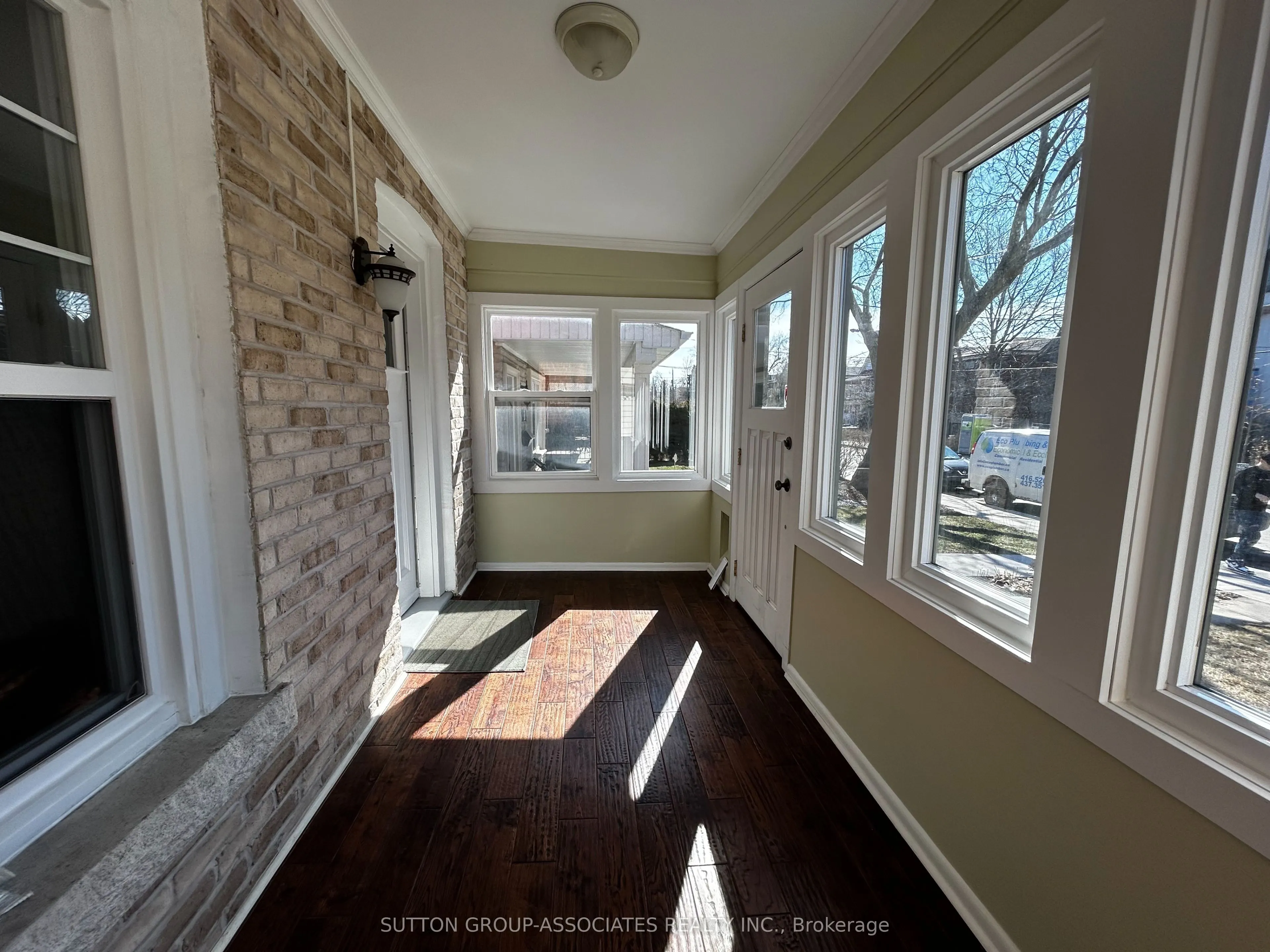 129 Kenwood Avenue