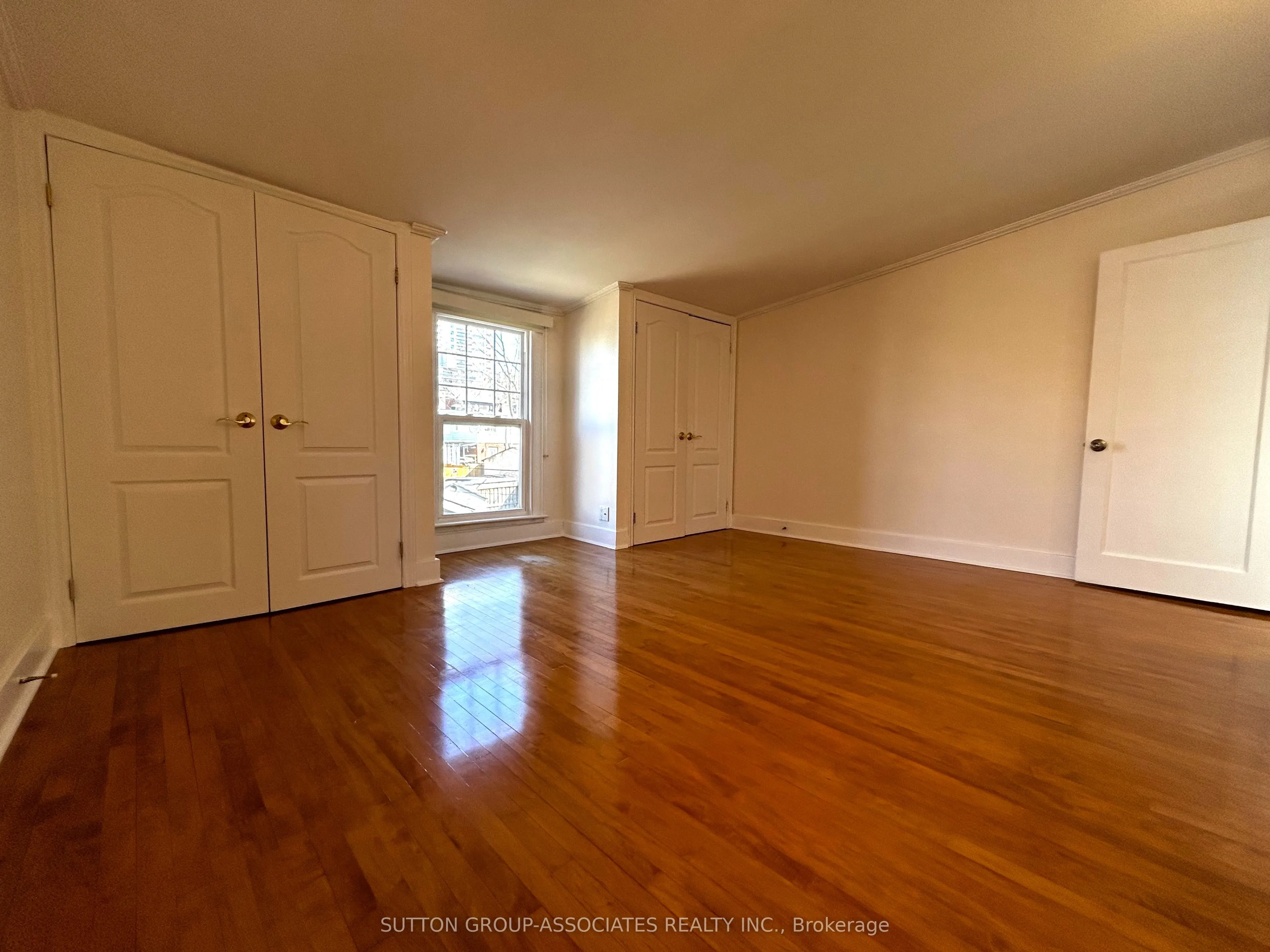 129 Kenwood Avenue