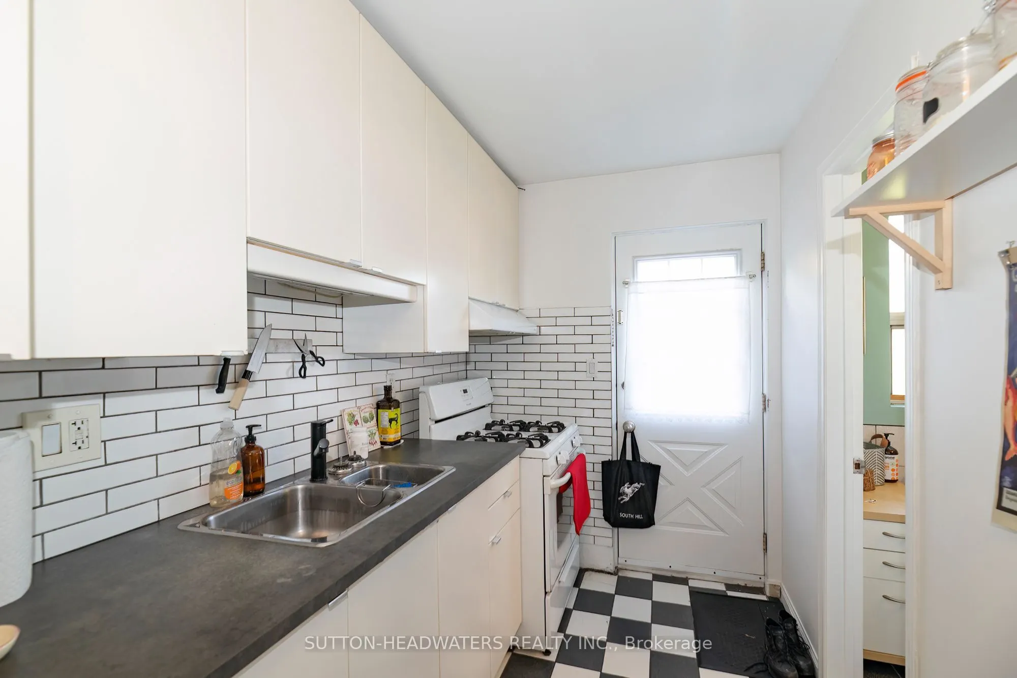 106 Barton Avenue
