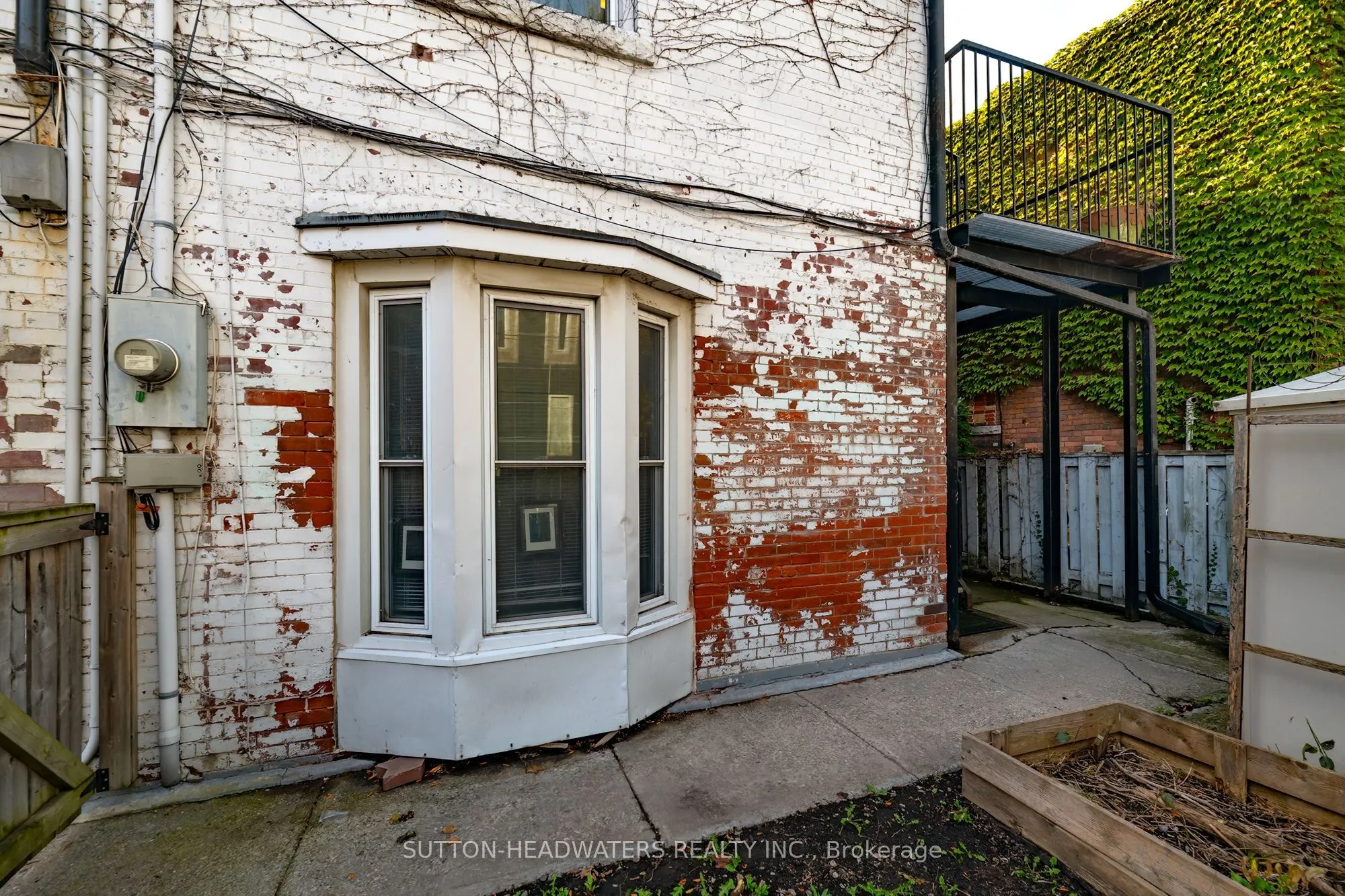 106 Barton Avenue