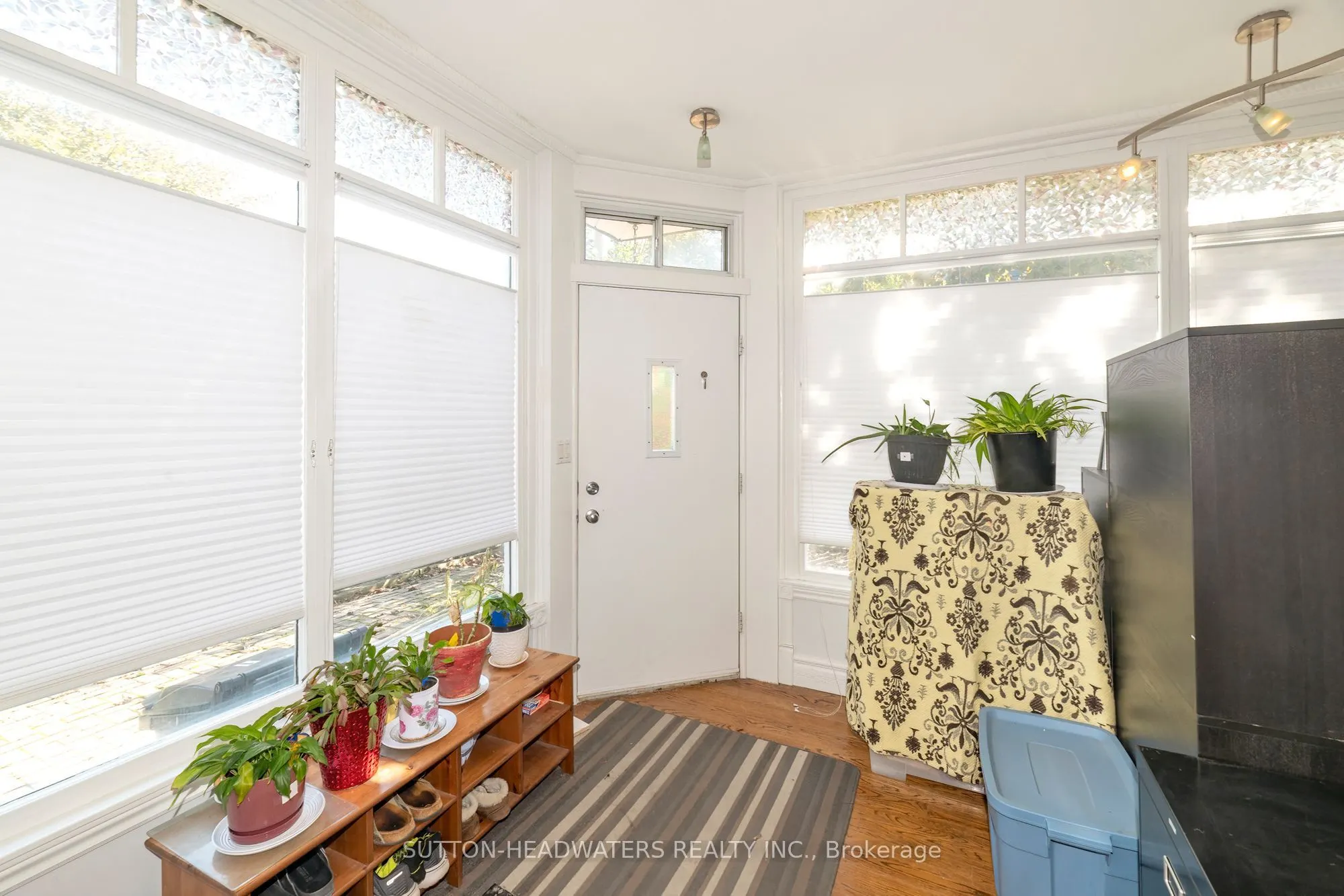 106 Barton Avenue