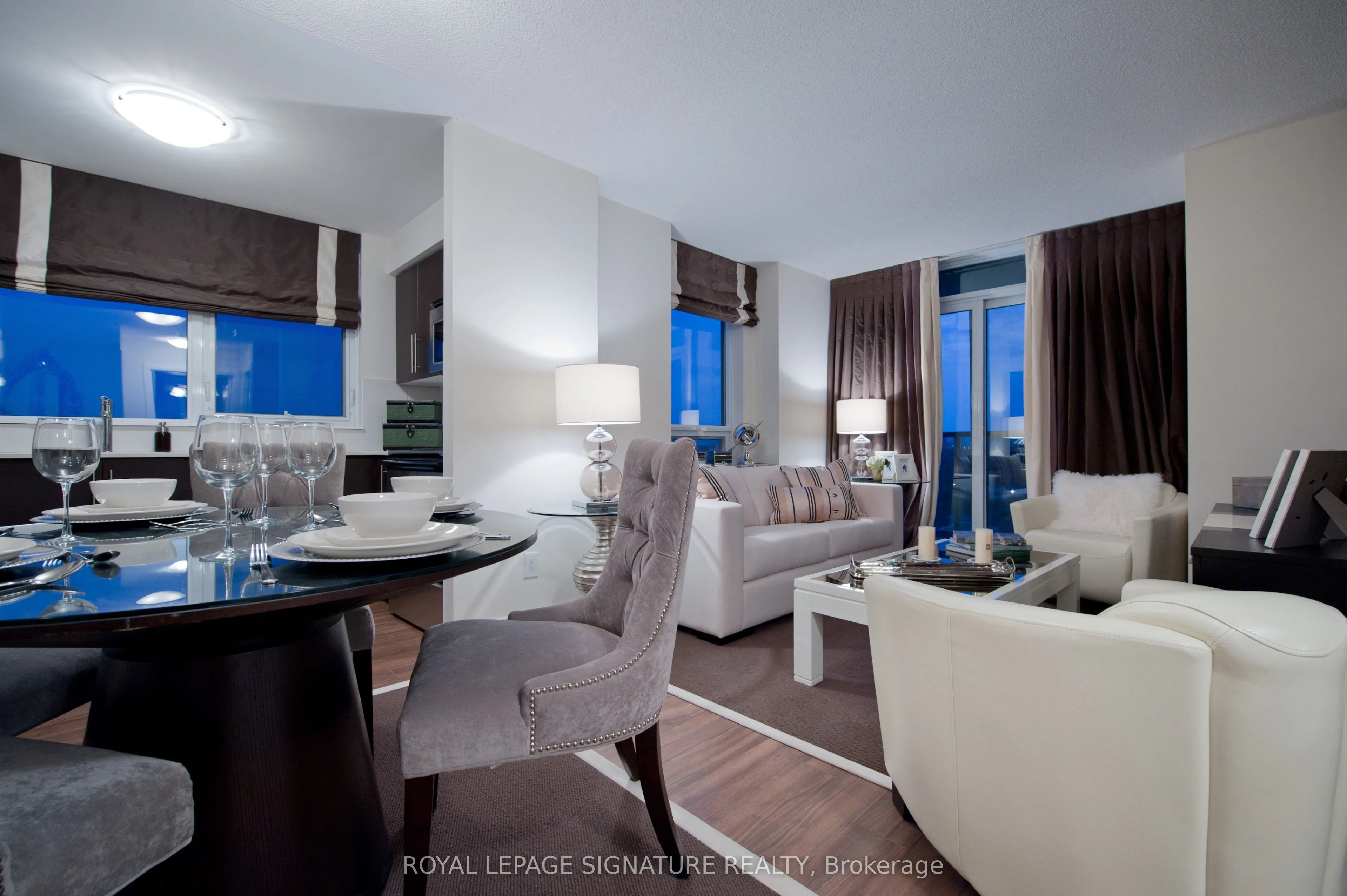 105 Harrison Garden Boulevard #905