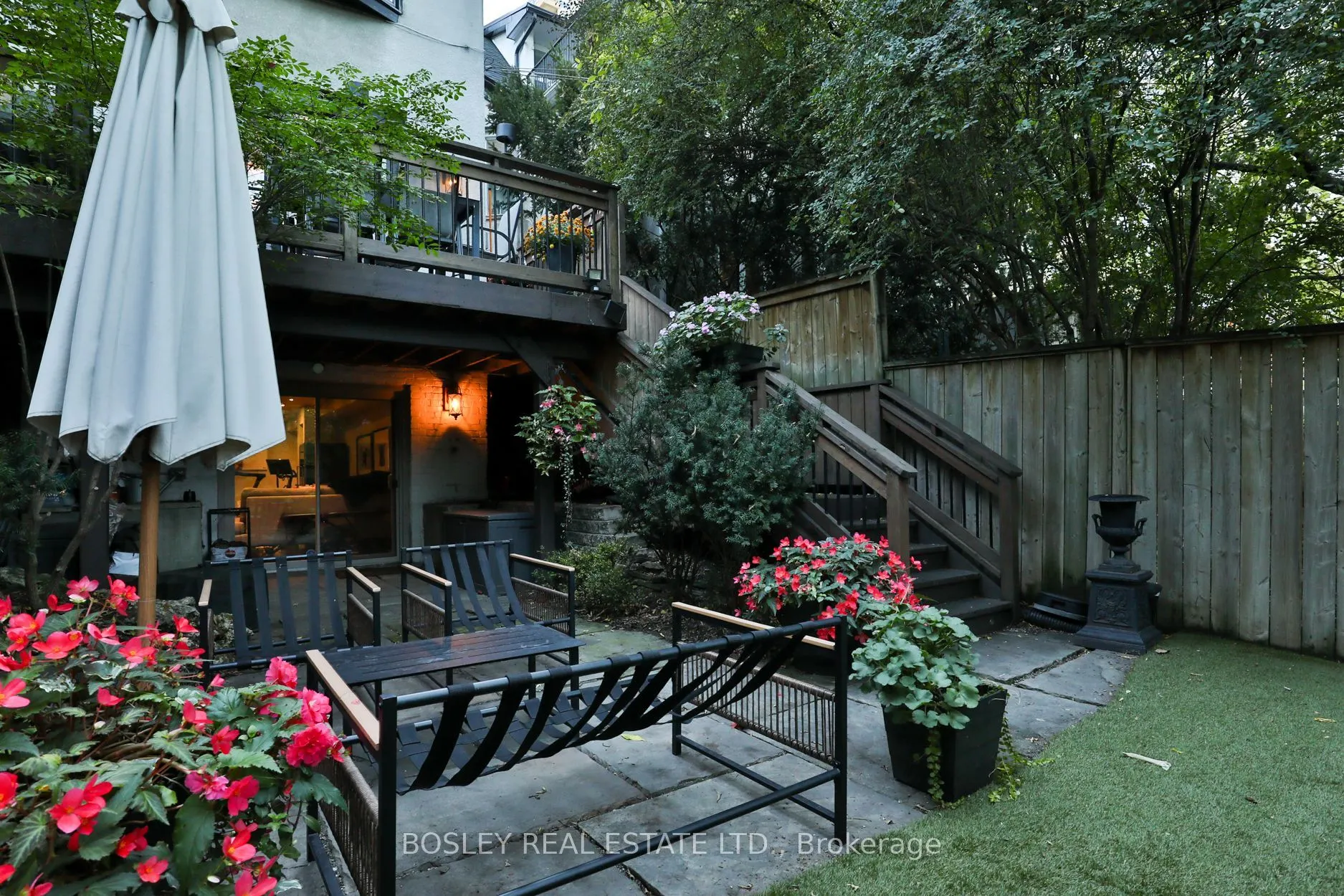 128 Collier Street