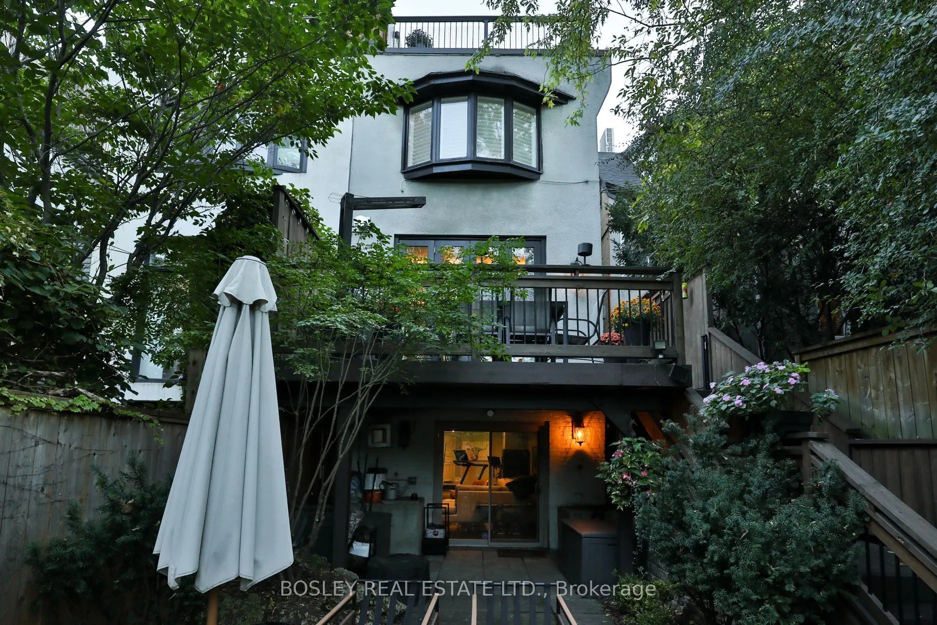 128 Collier Street
