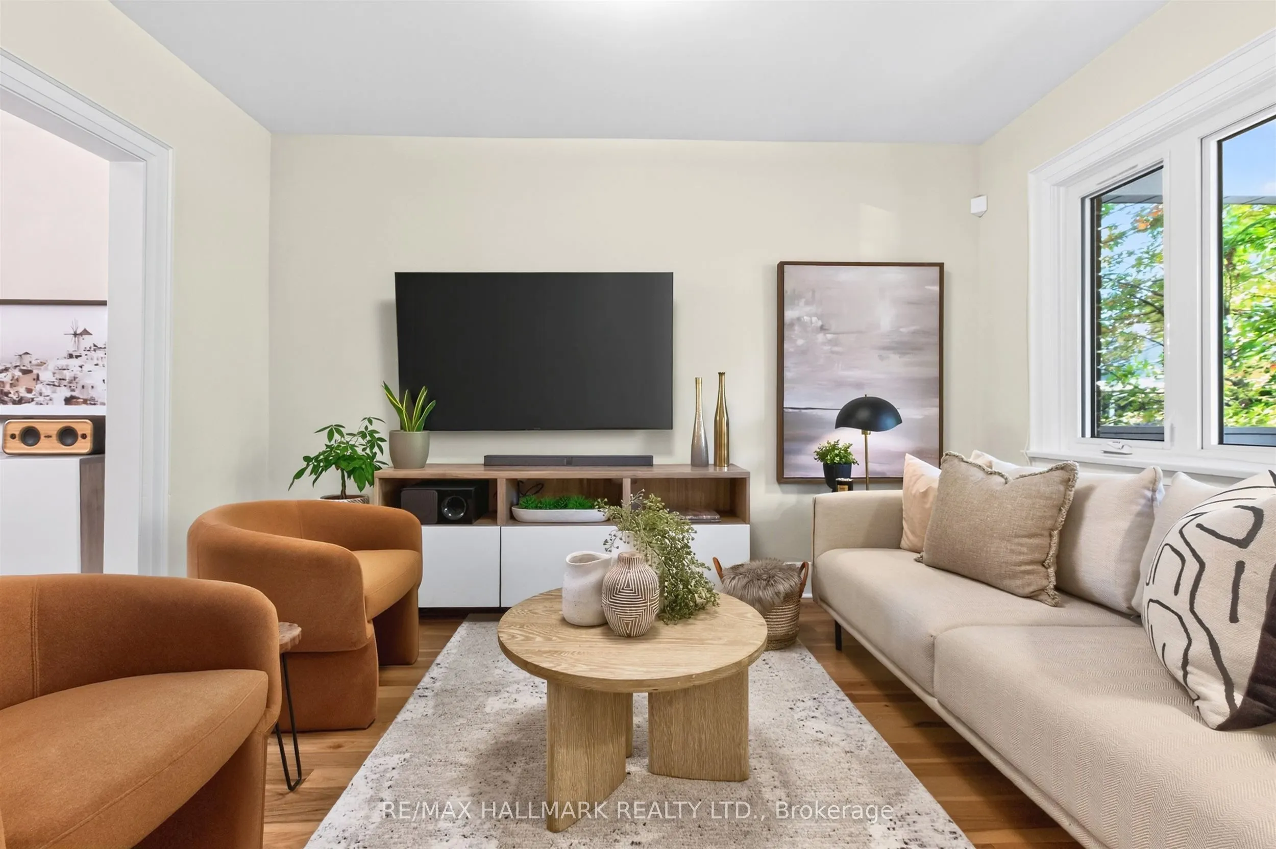 384A Montrose Avenue