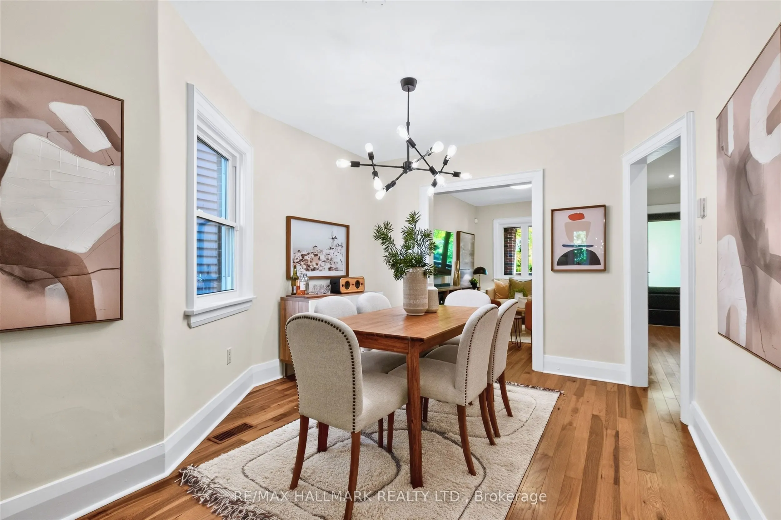 384A Montrose Avenue