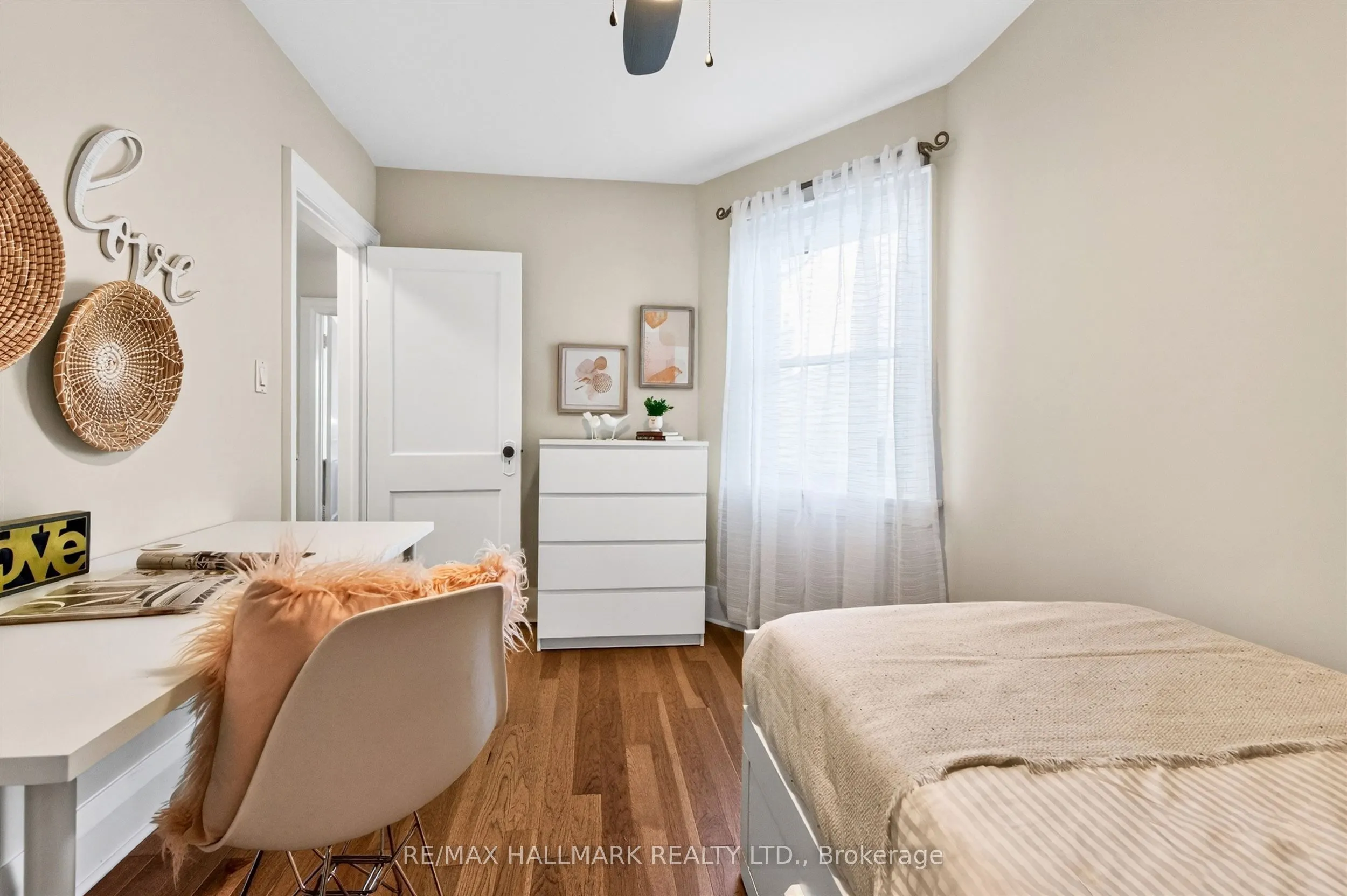 384A Montrose Avenue