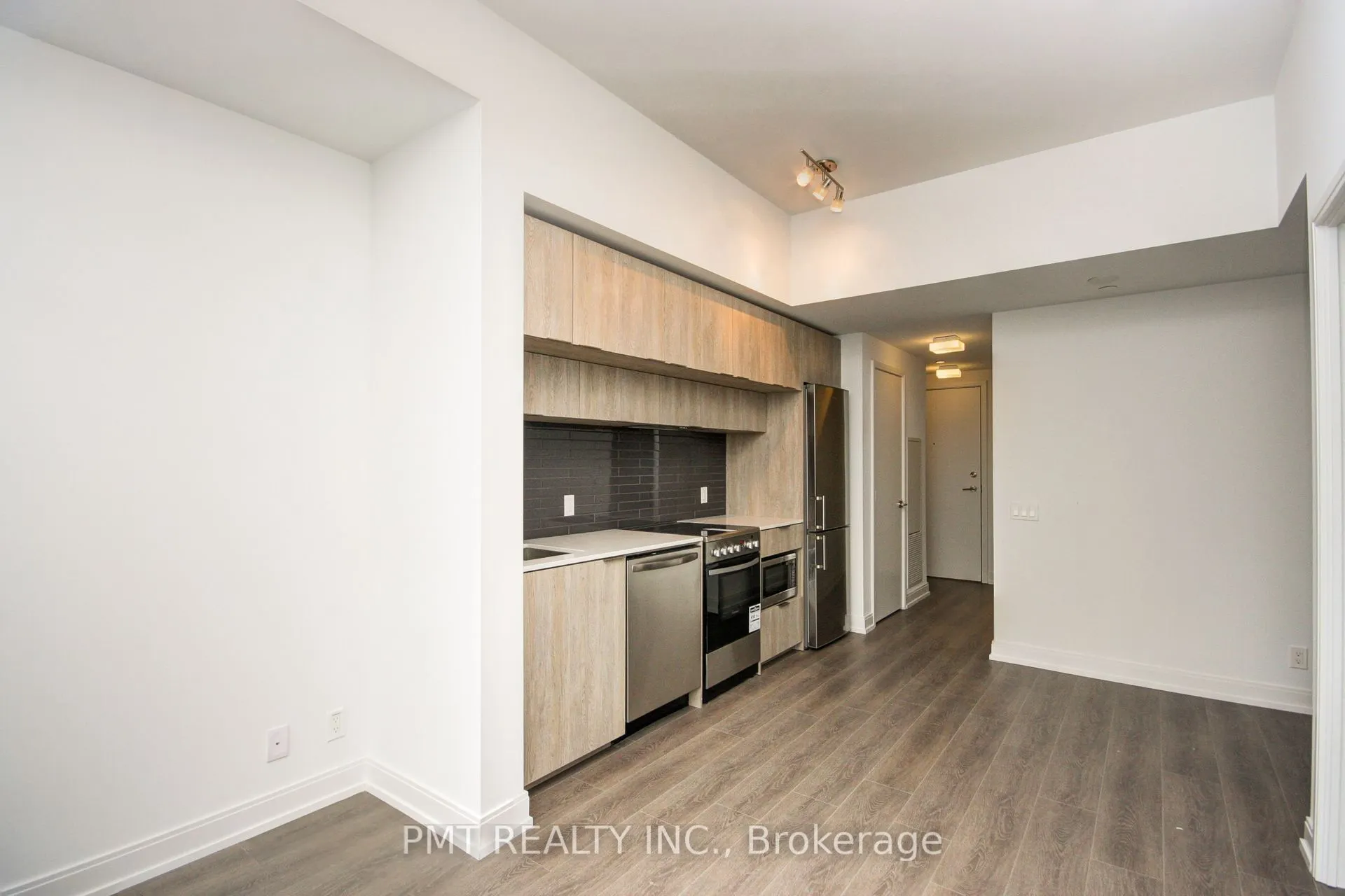 181 Dundas Street E #2508