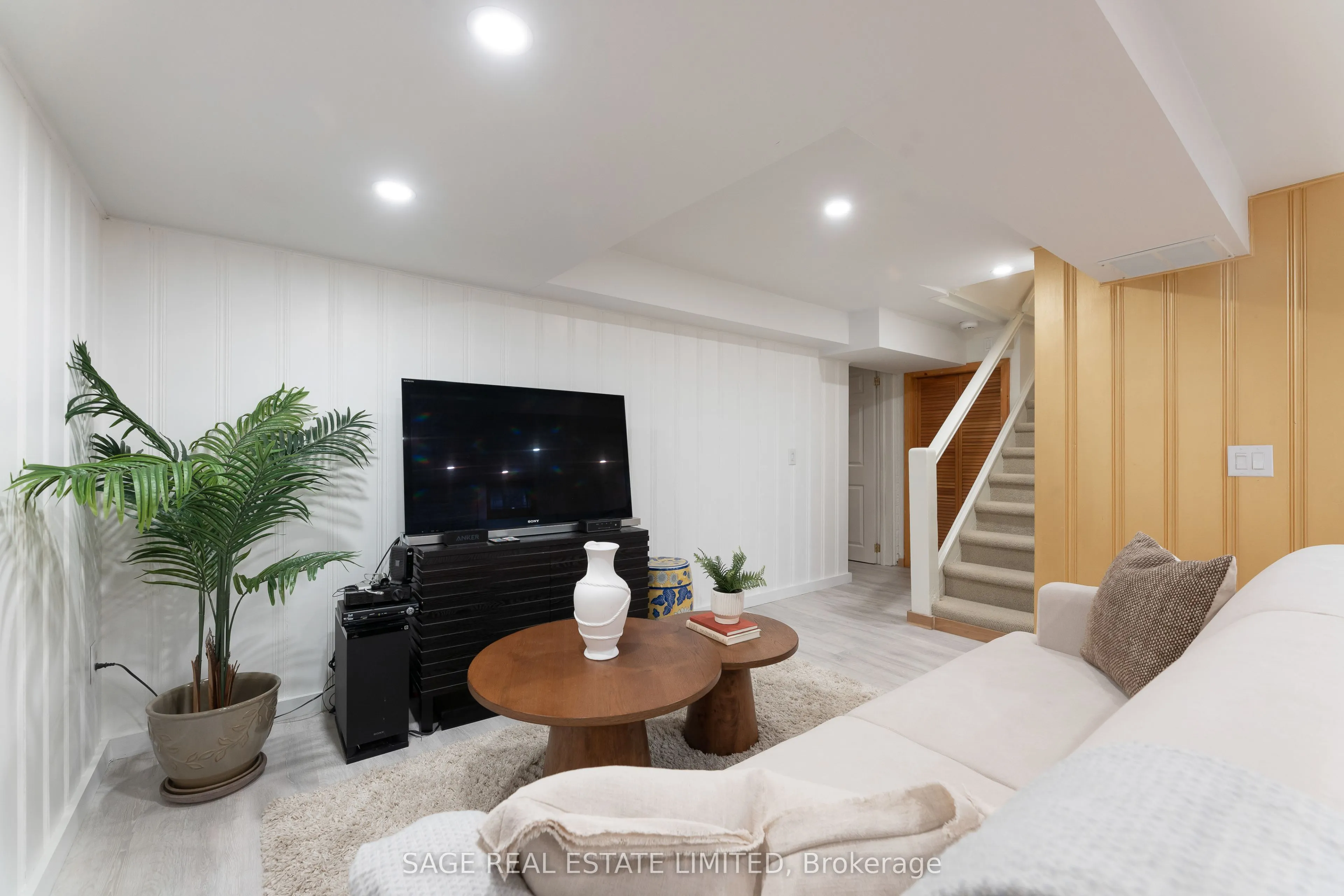 43 Oriole Road