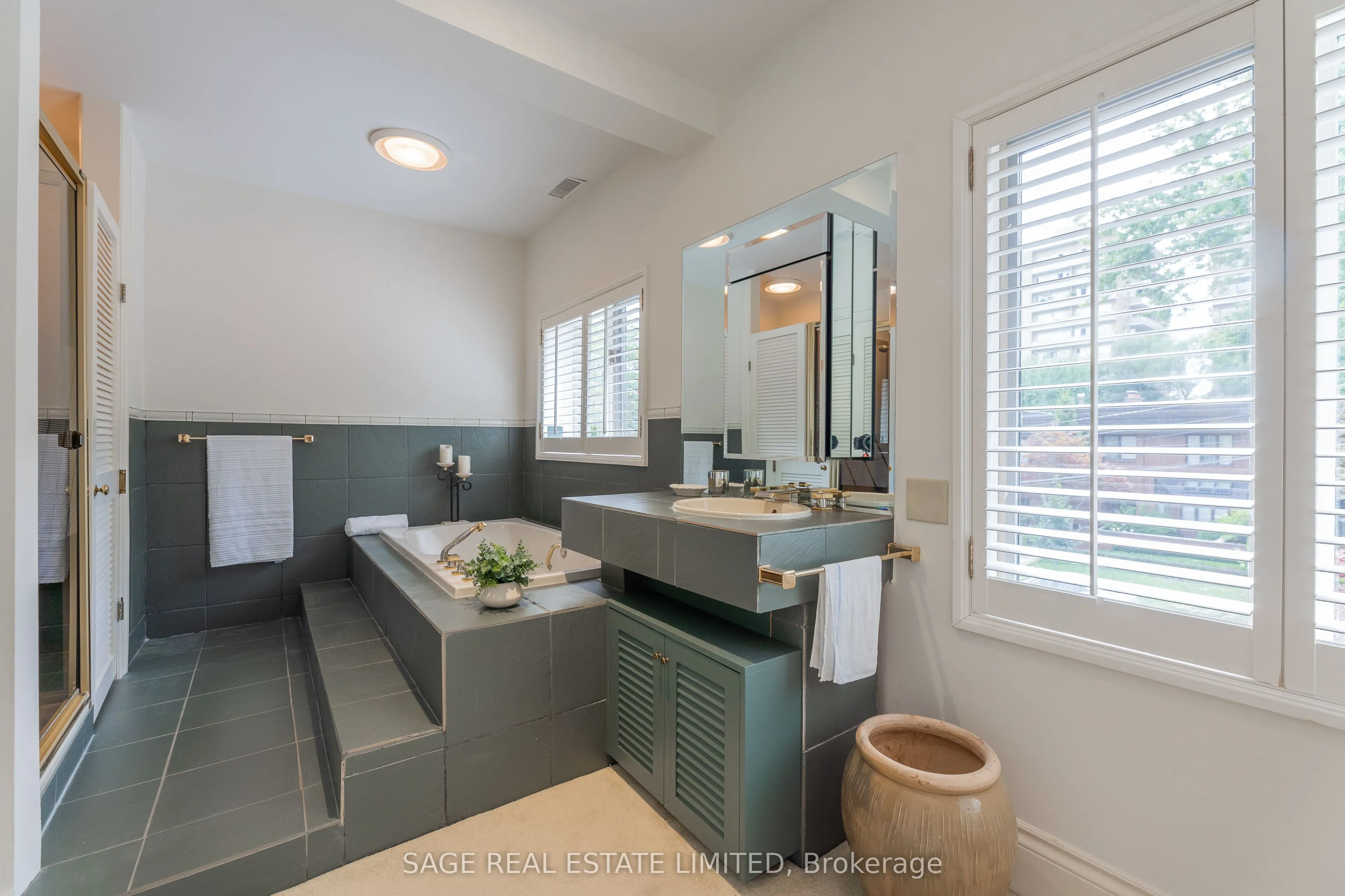 43 Oriole Road