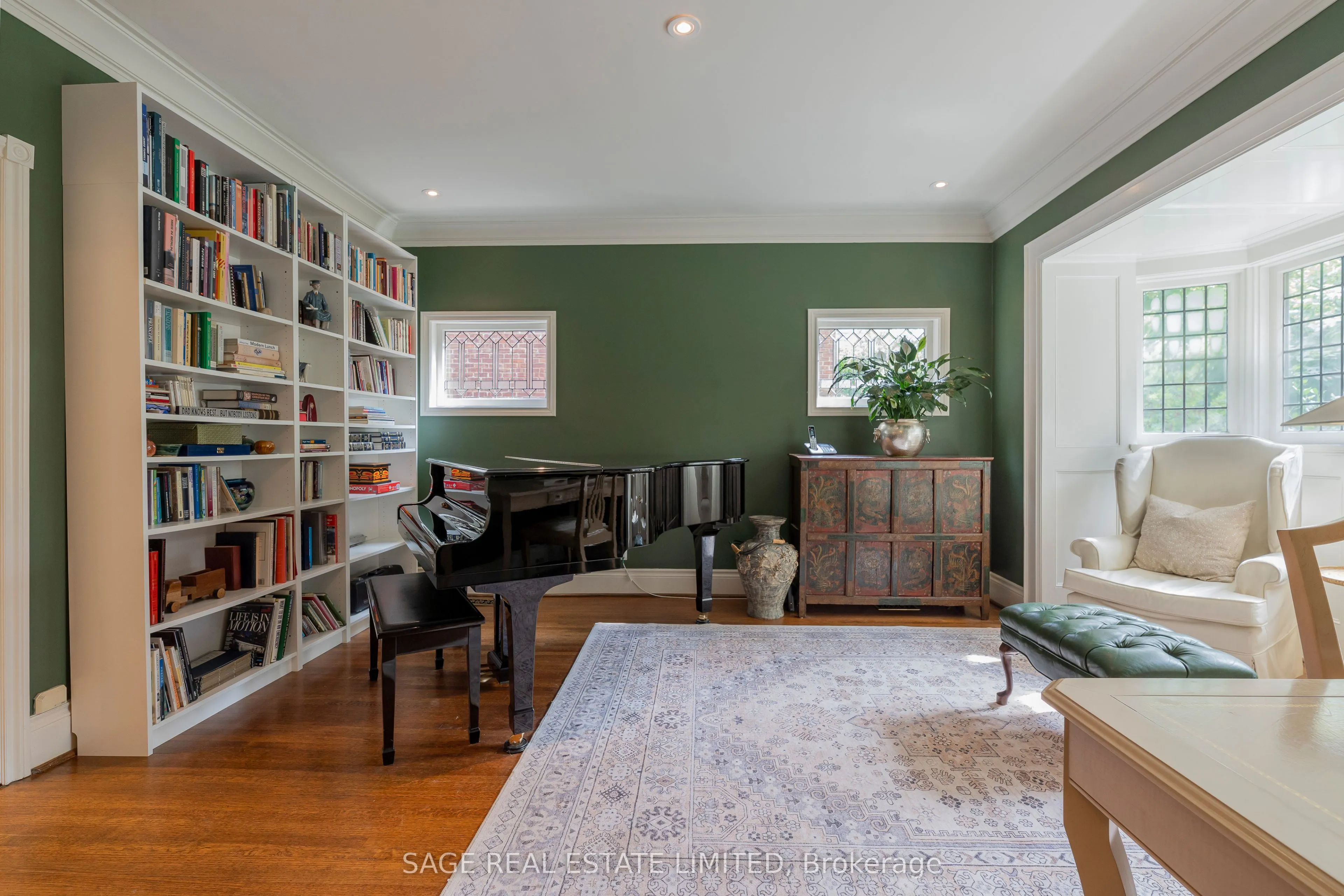 43 Oriole Road