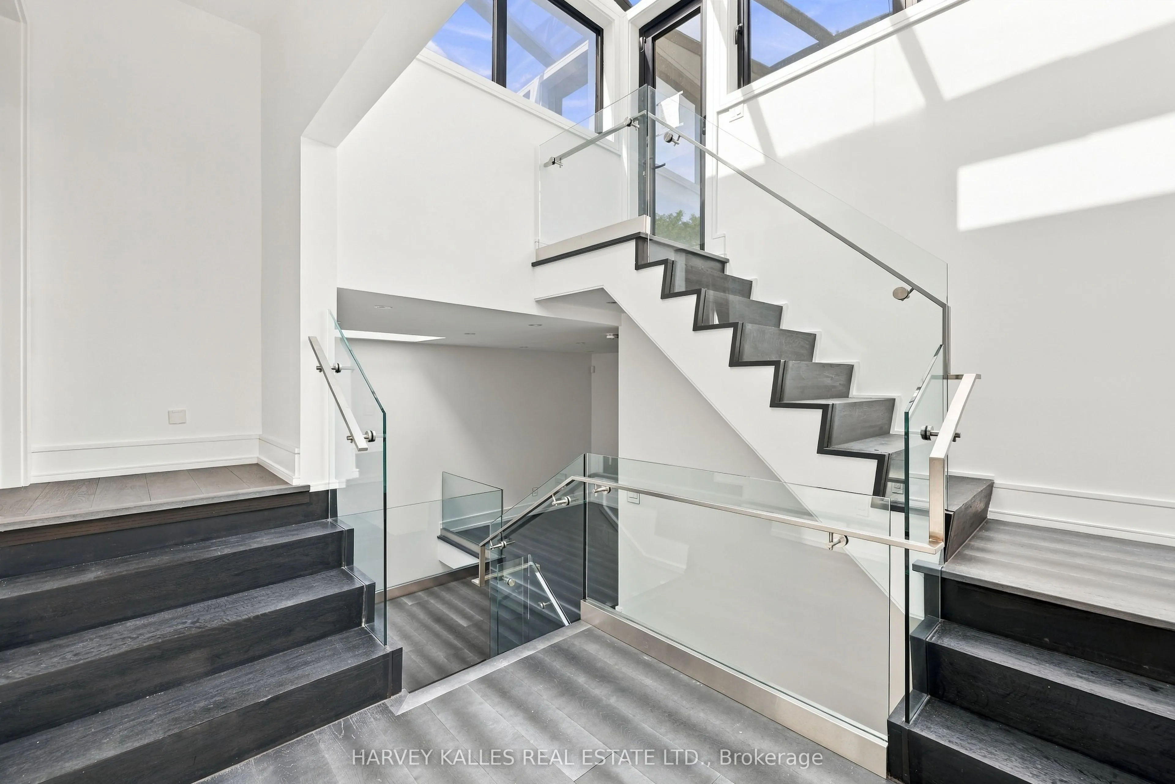 554 St Clements Avenue