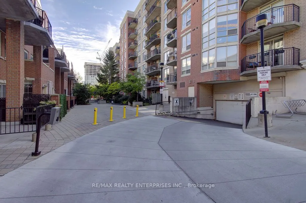 1000 King Street W #219