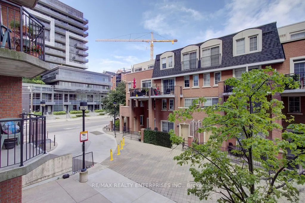 1000 King Street W #219