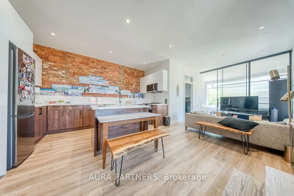 875 Queen Street W #4