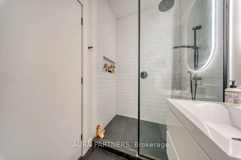 875 Queen Street W #4