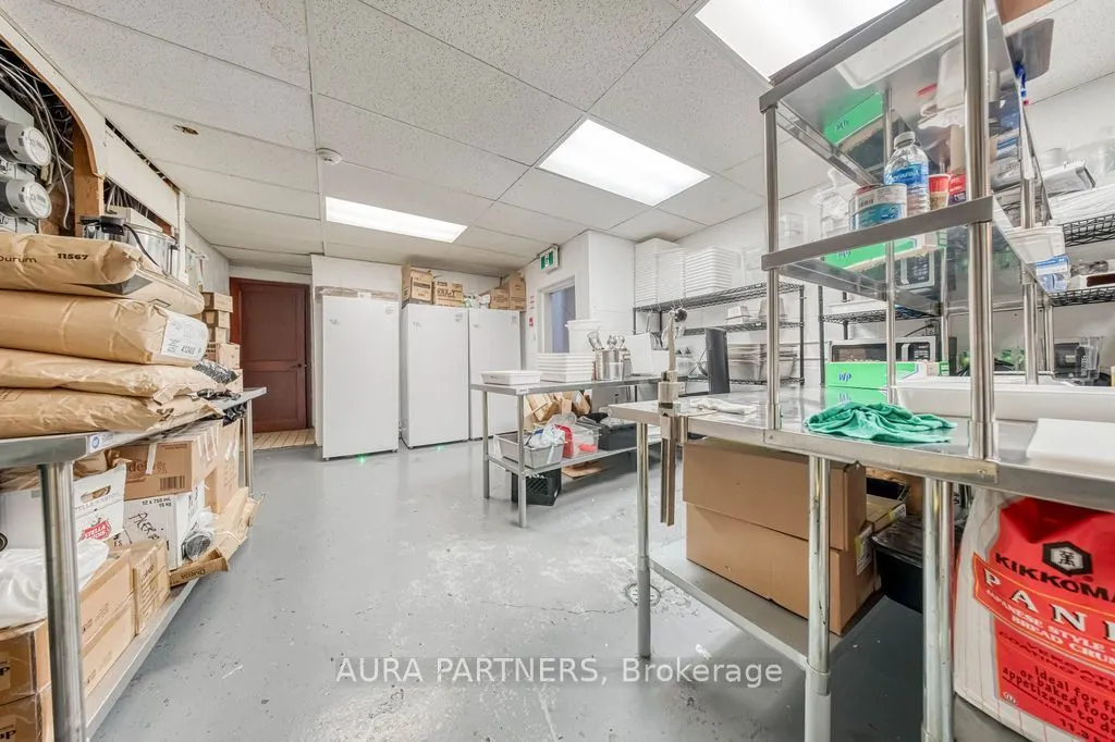 875 Queen Street W #4