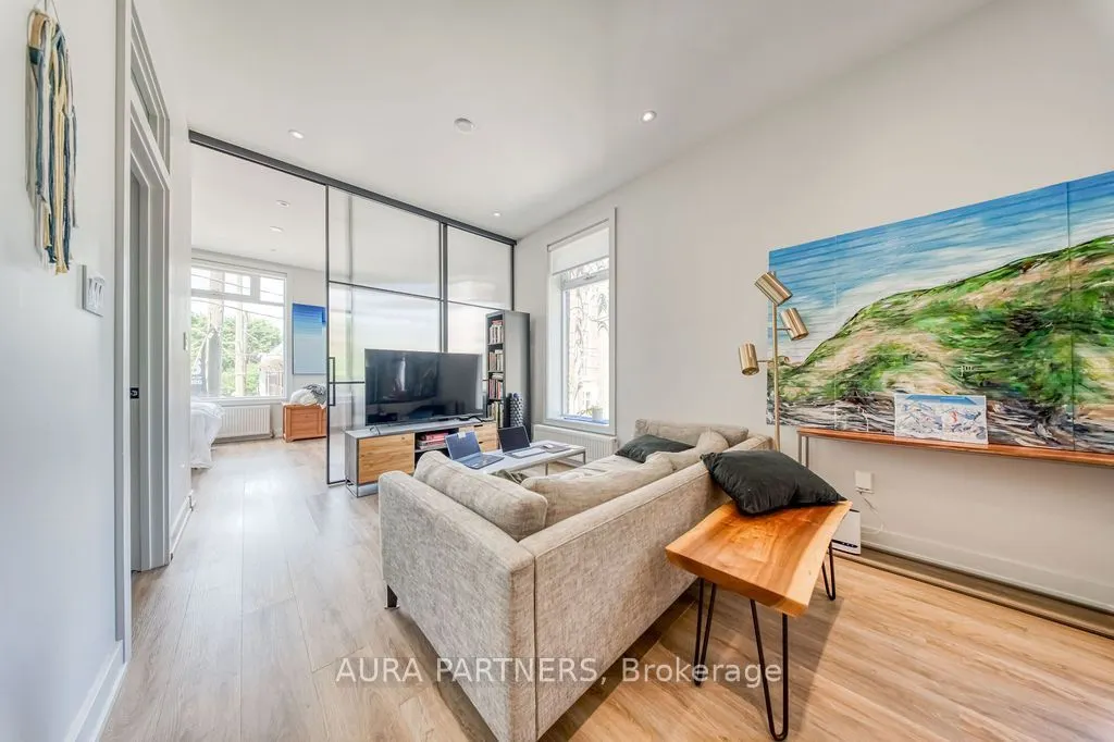875 Queen Street W #4