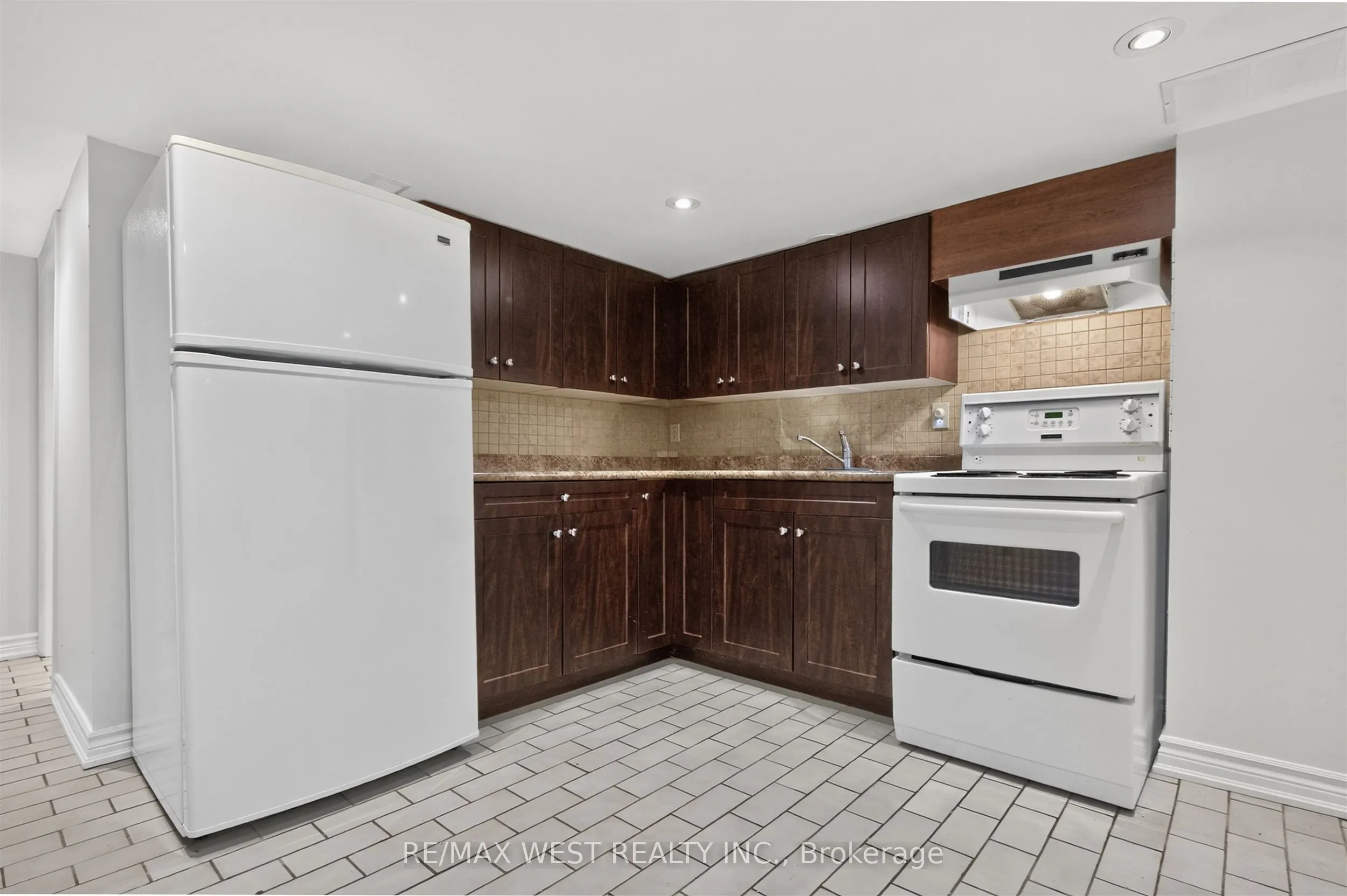 722 Dufferin Street #Lower