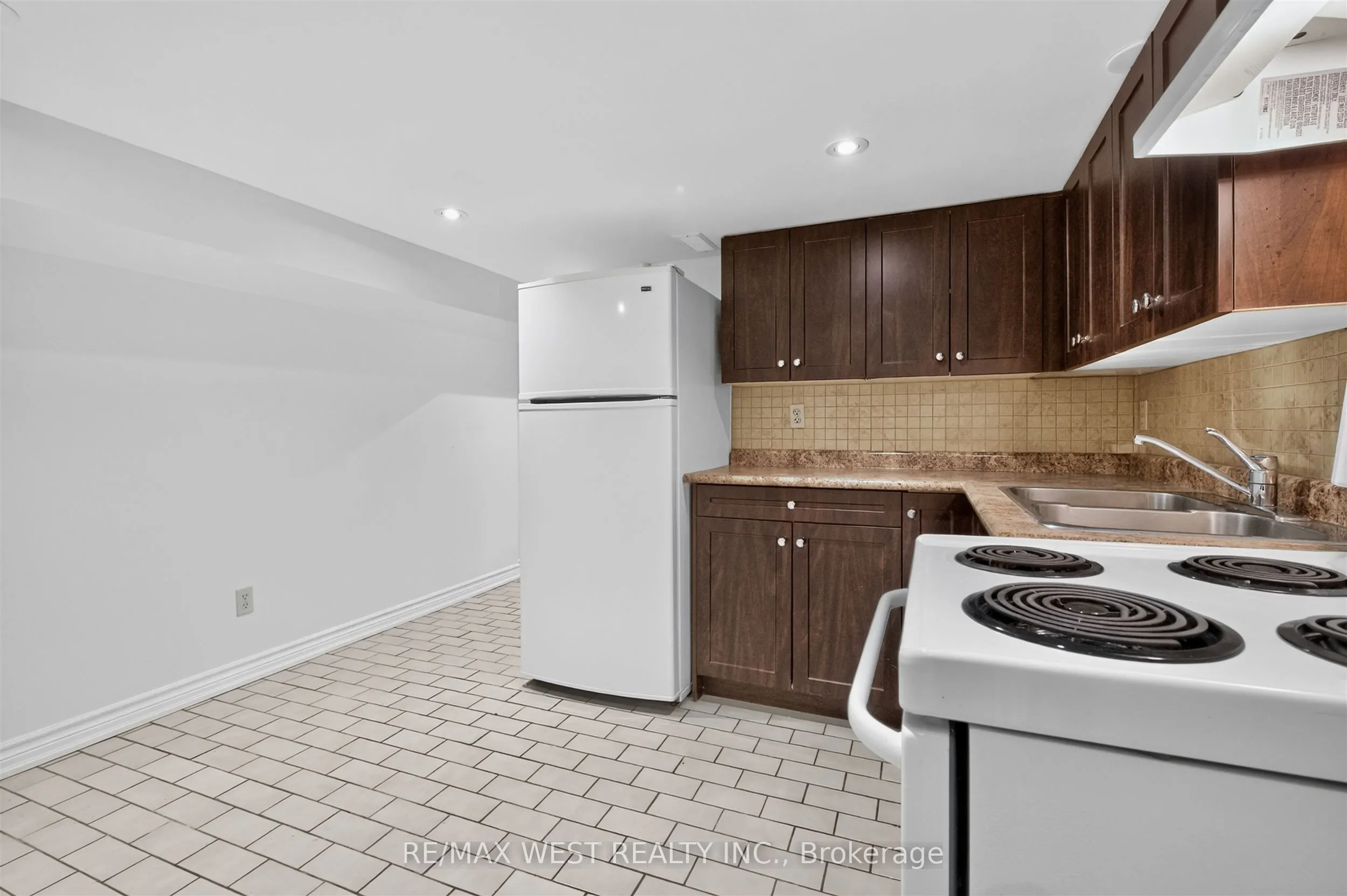 722 Dufferin Street #Lower