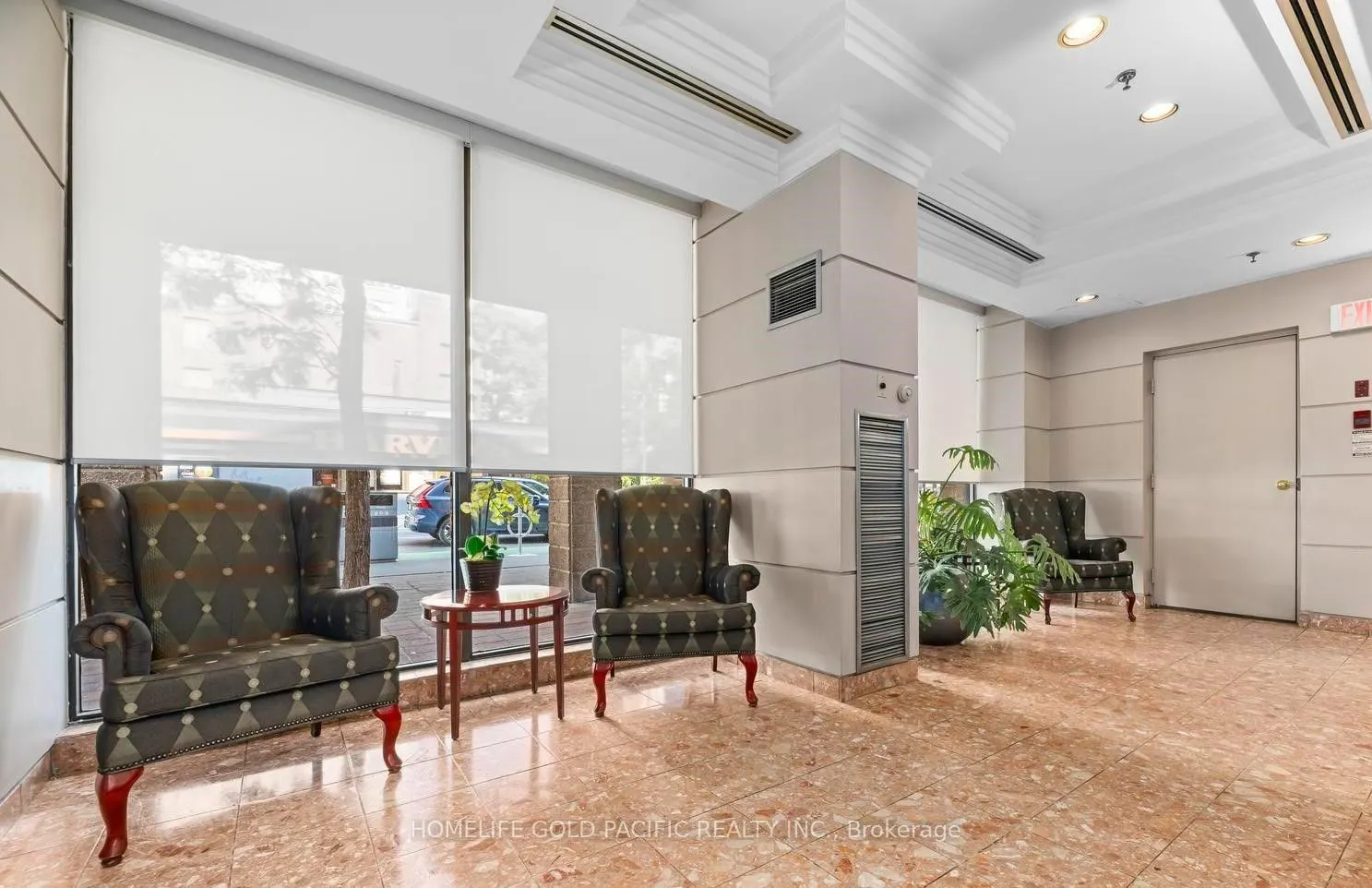 117 Gerrard Street E #207