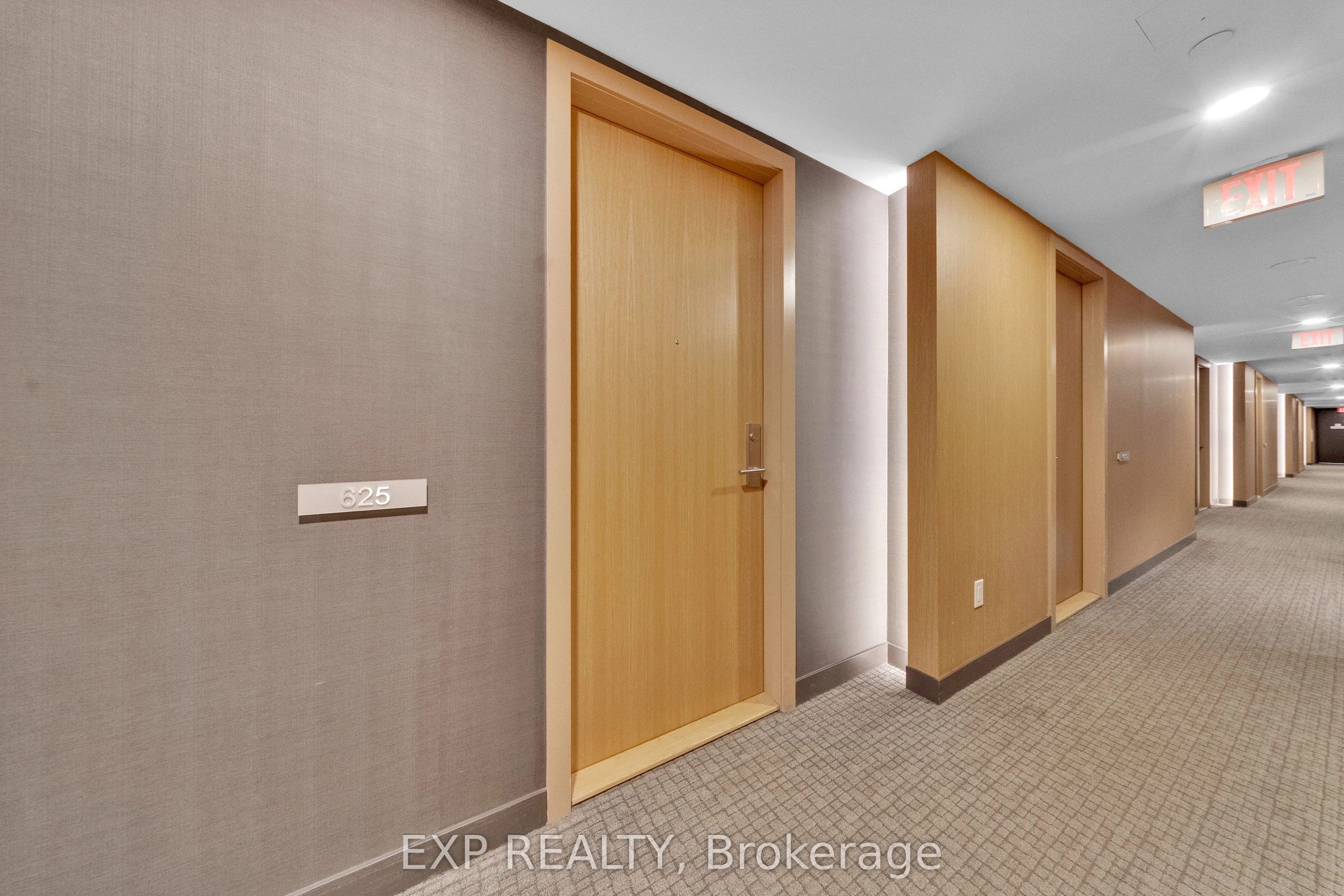629 King Street #625