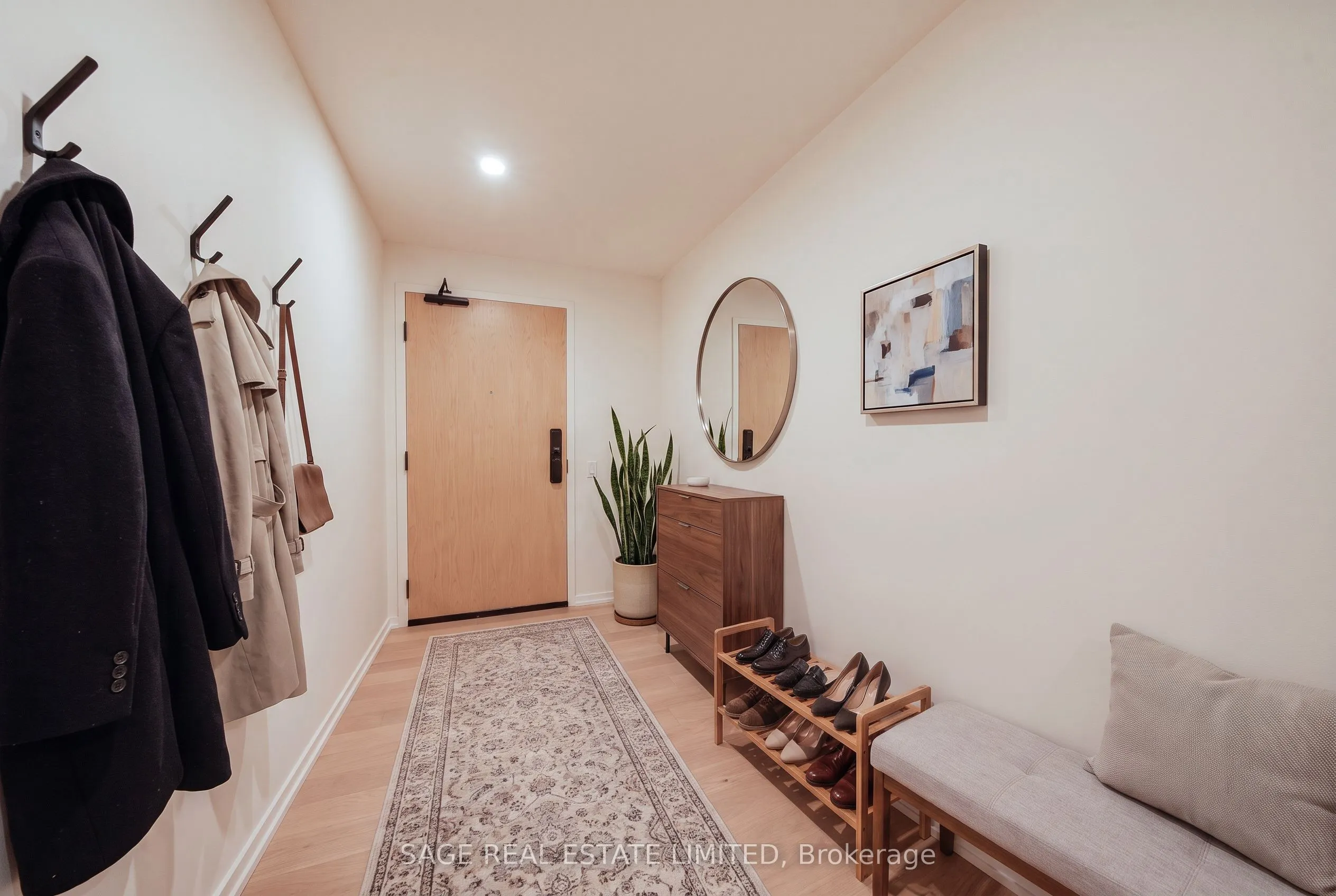 109 Erskine Avenue #511