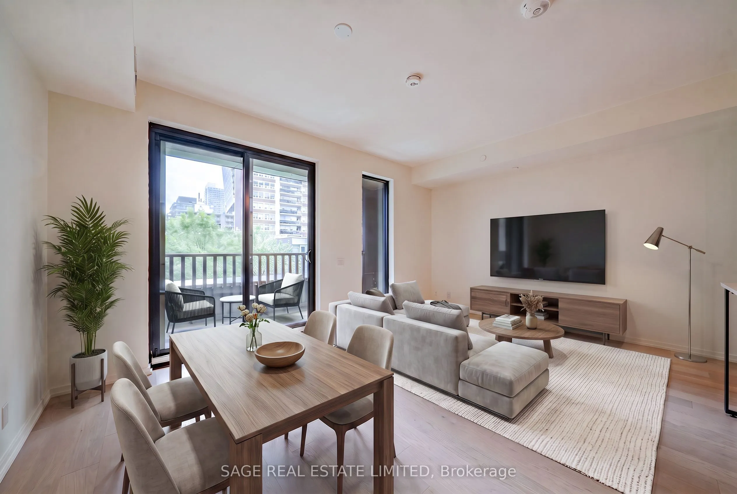 109 Erskine Avenue #511