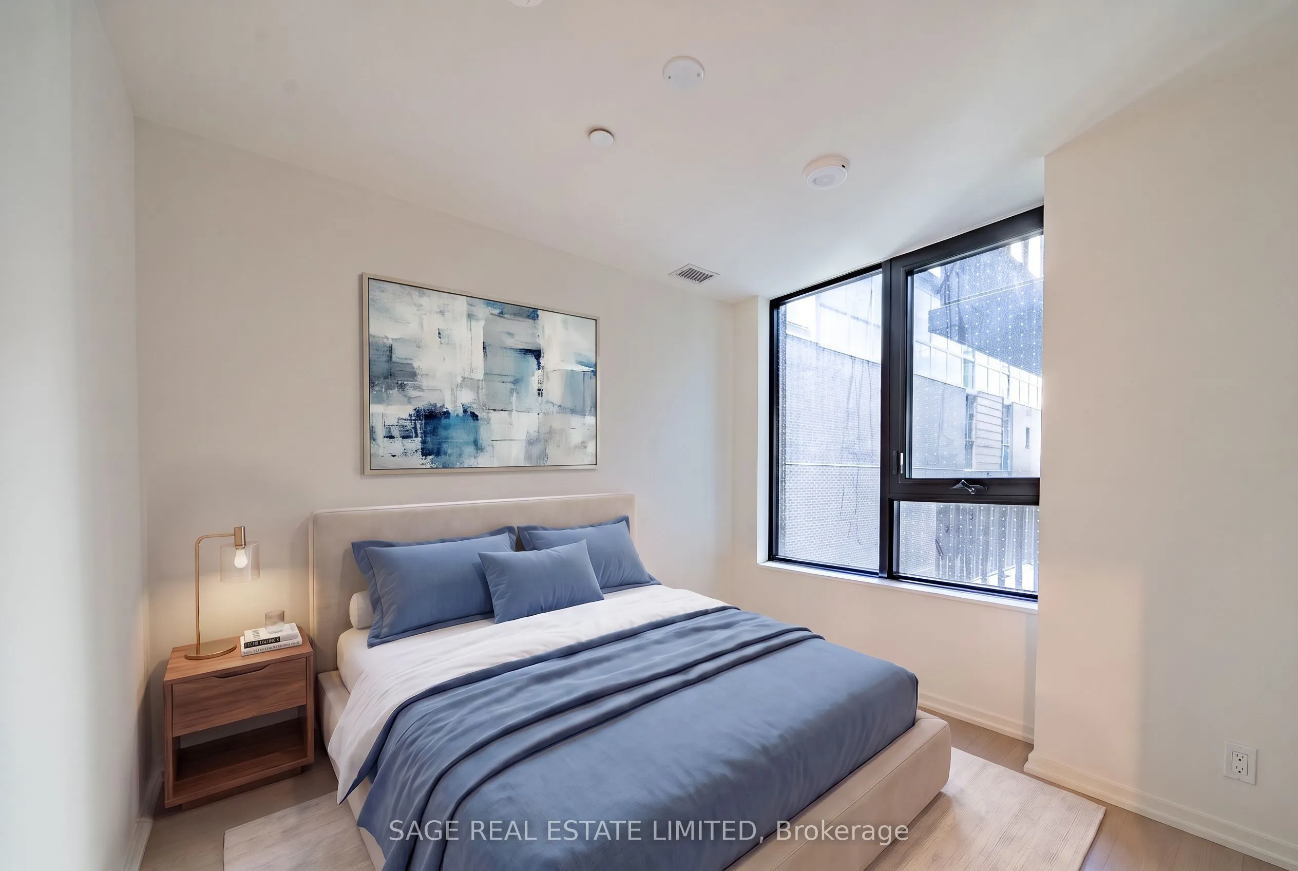 109 Erskine Avenue #511