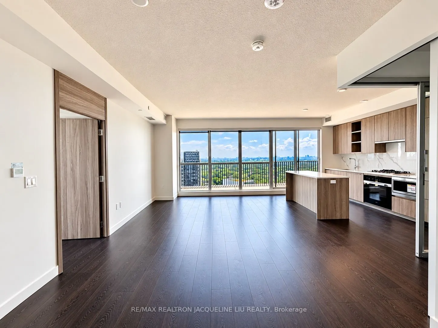 18 Esther Shiner Boulevard #3508