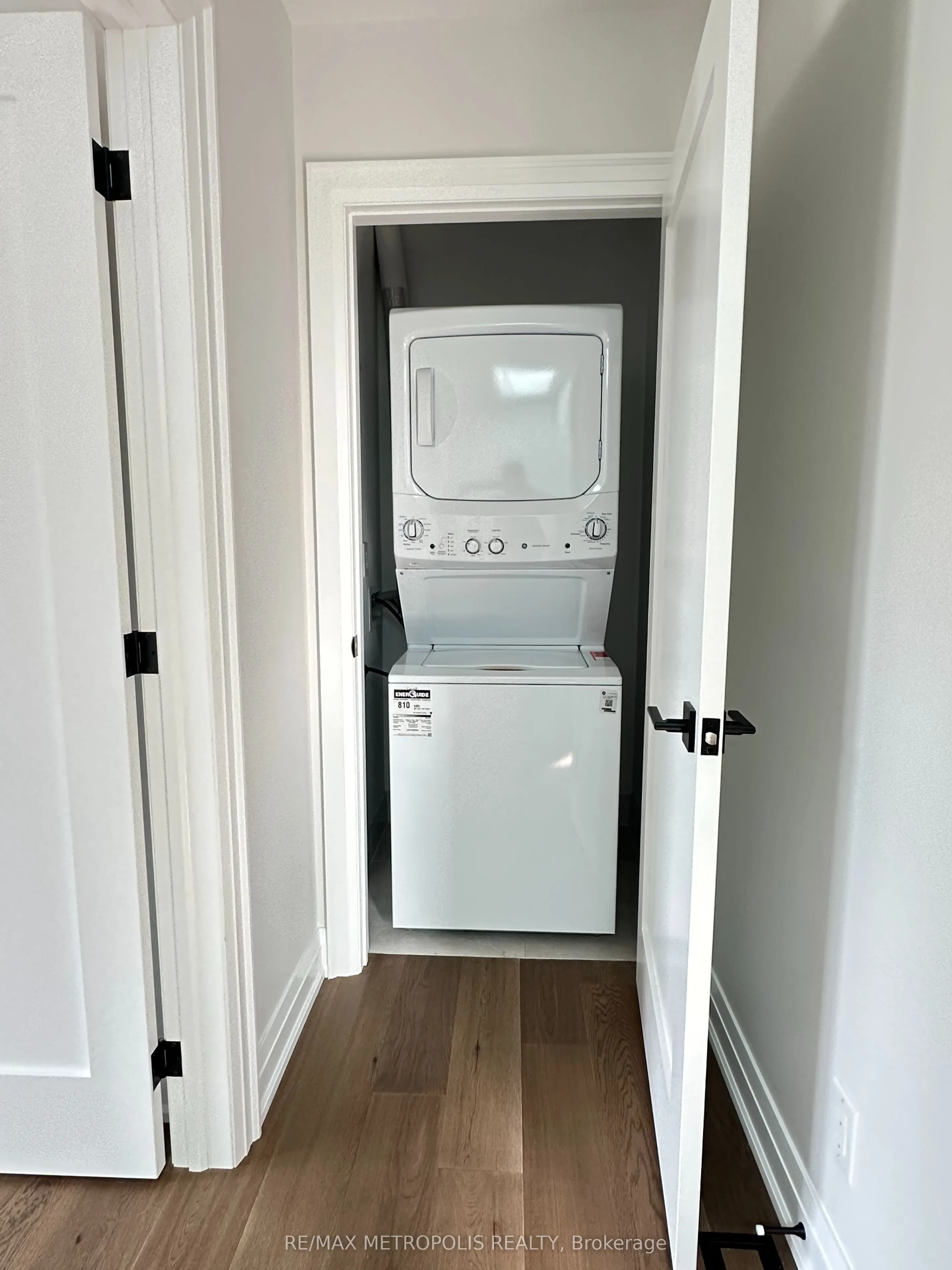94 Saint Clarens Avenue #2&3 floor
