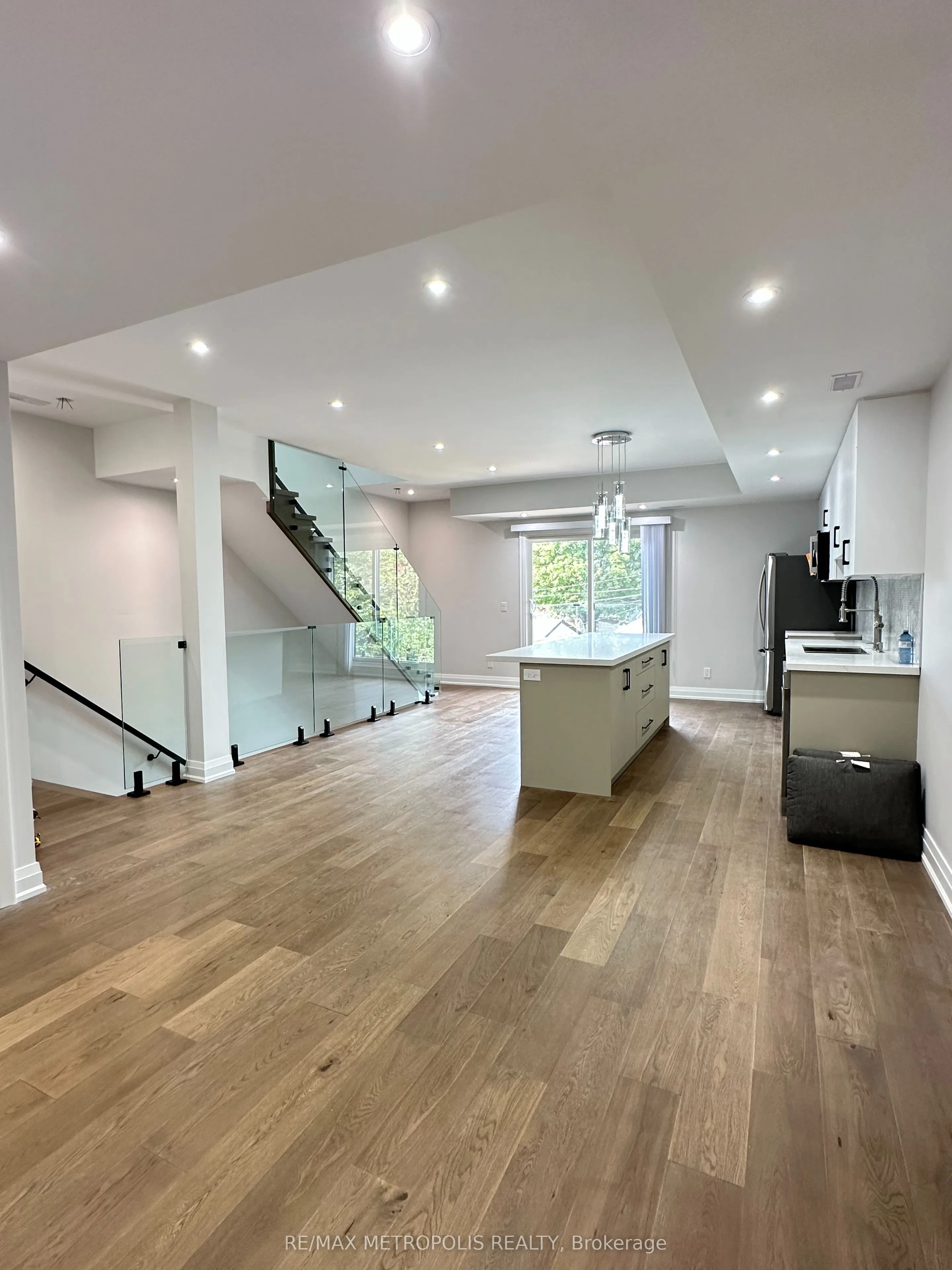 94 Saint Clarens Avenue #2&3 floor