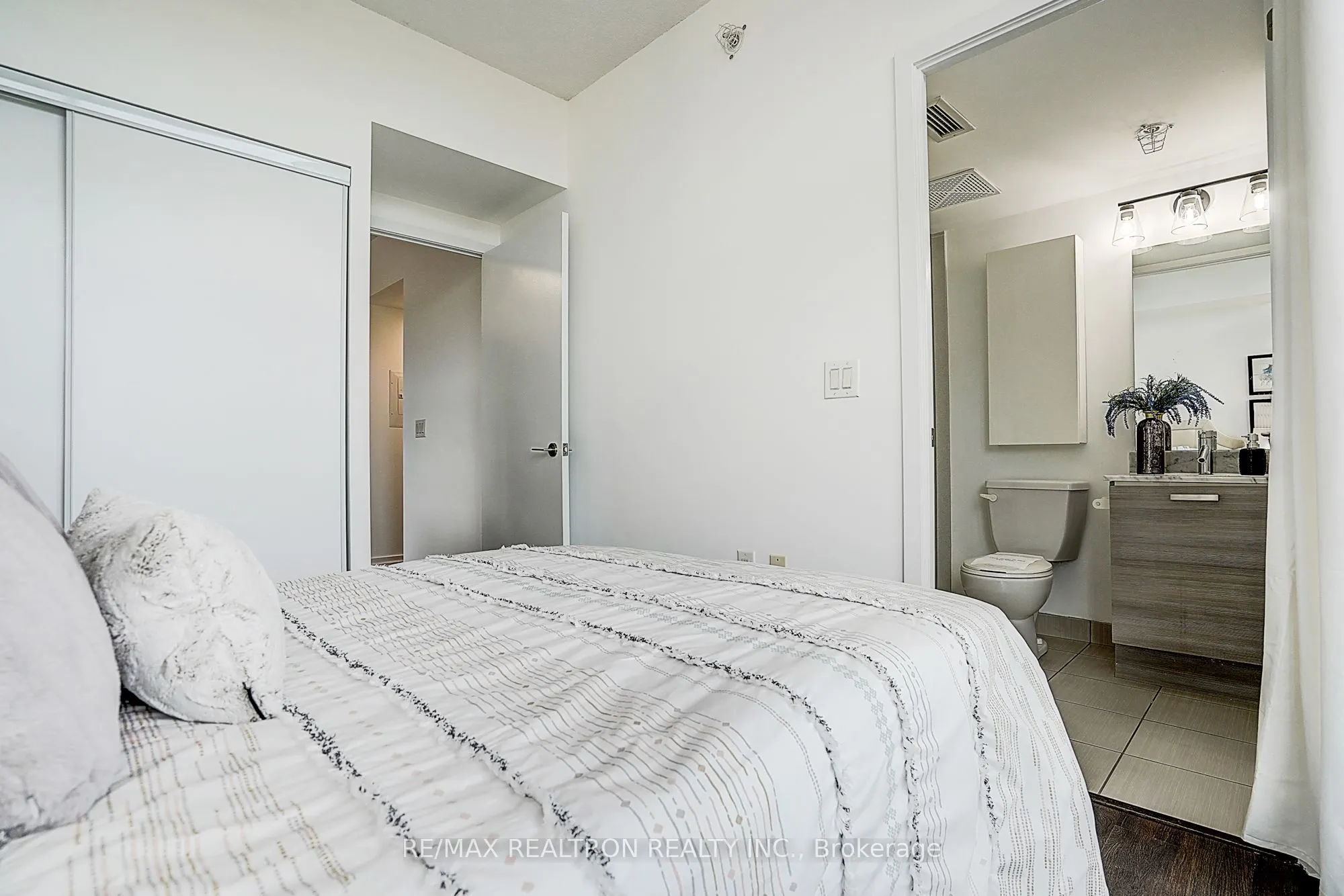 36 Lisgar Street #603E