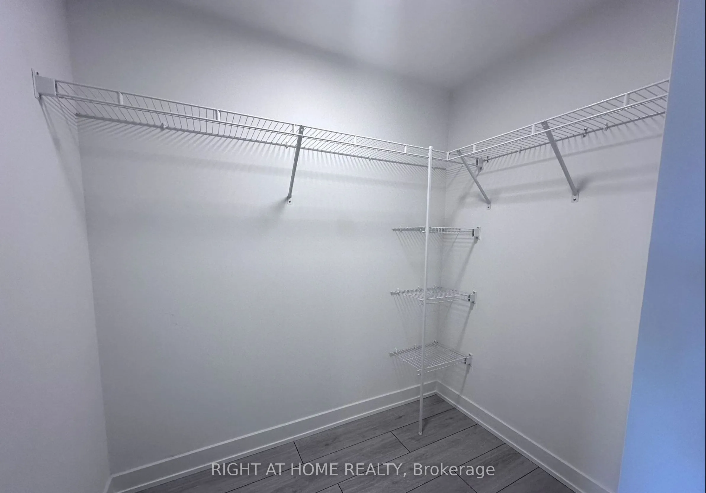 5 Lakeview Avenue #301
