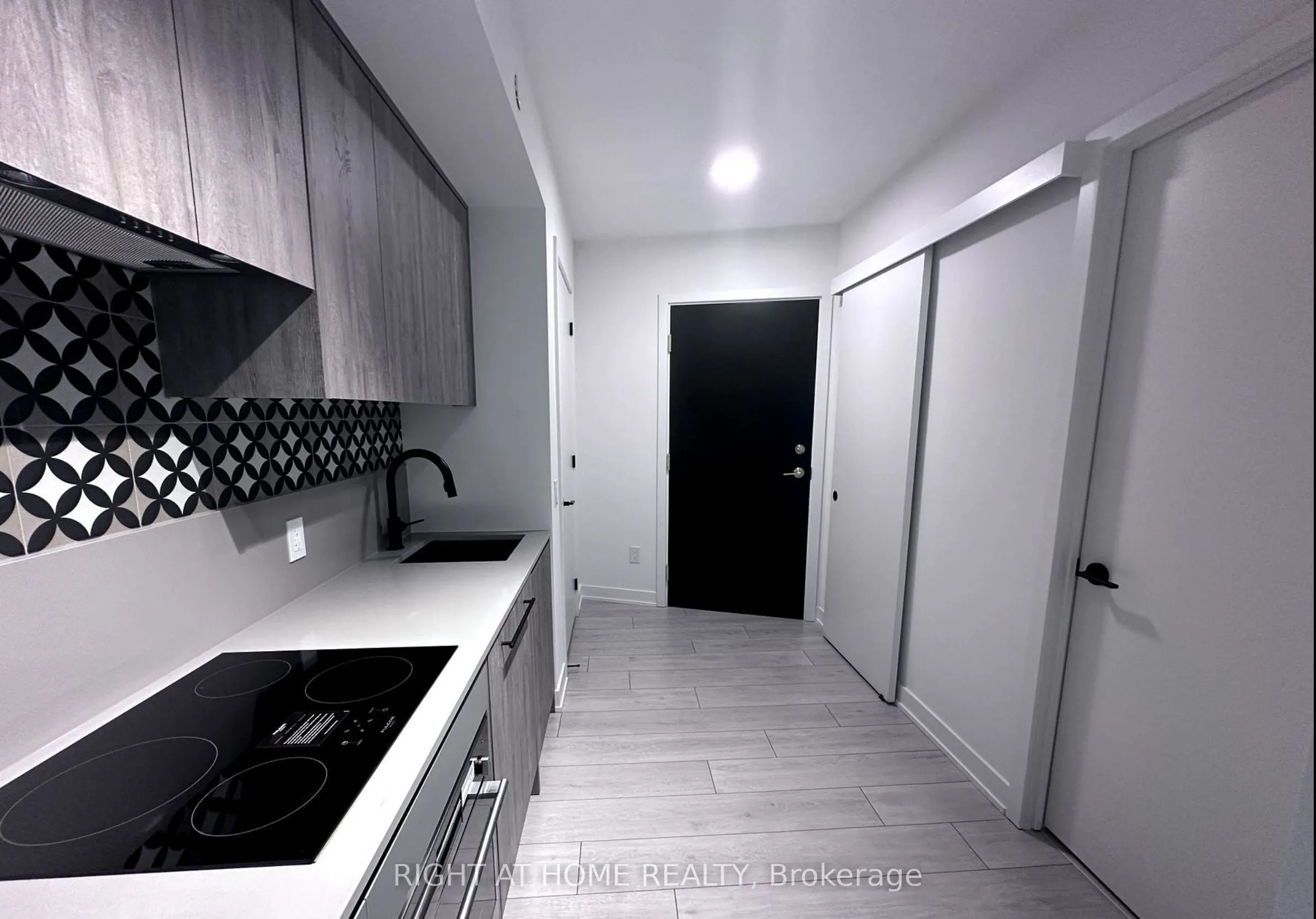 5 Lakeview Avenue #301