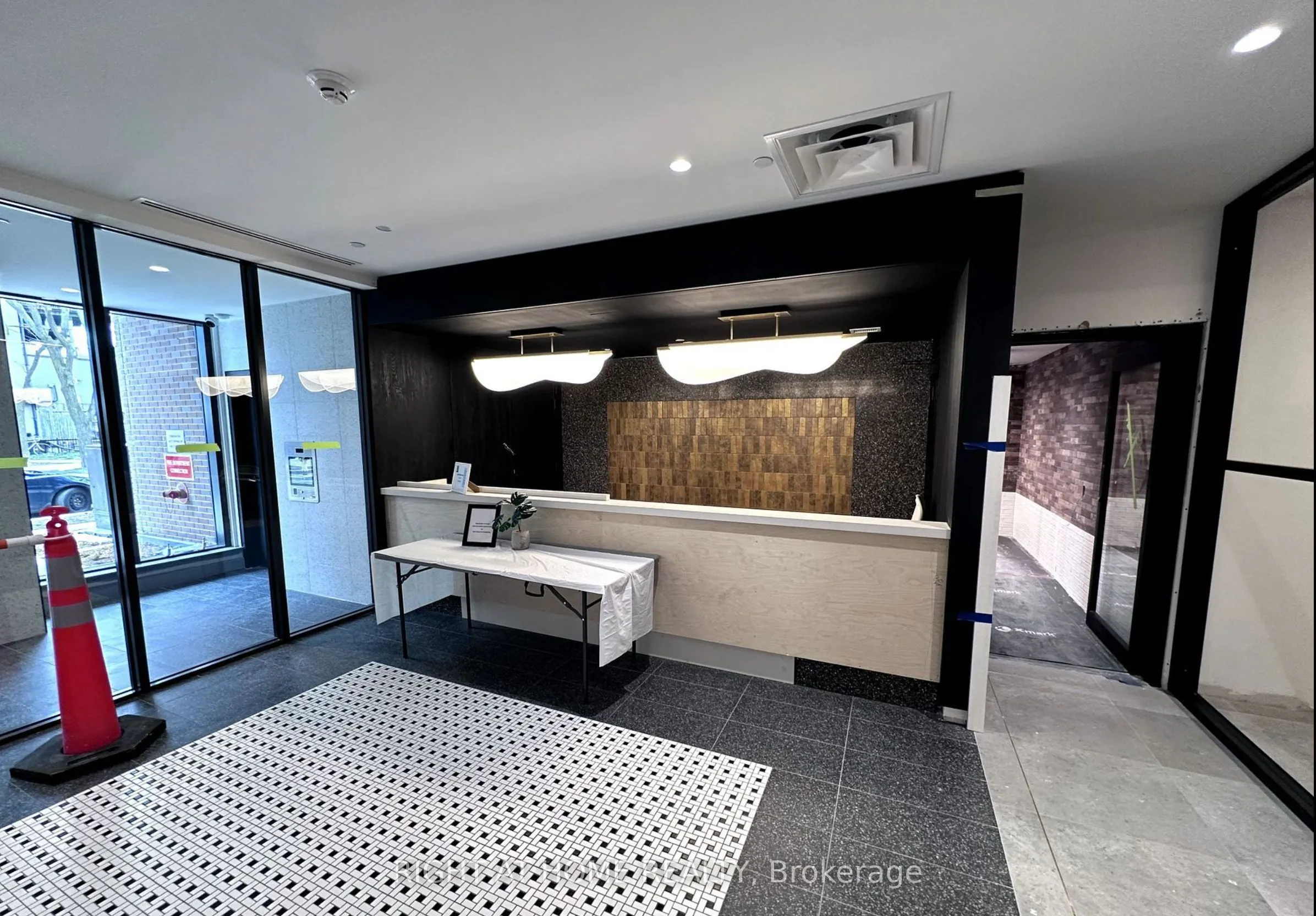 5 Lakeview Avenue #301