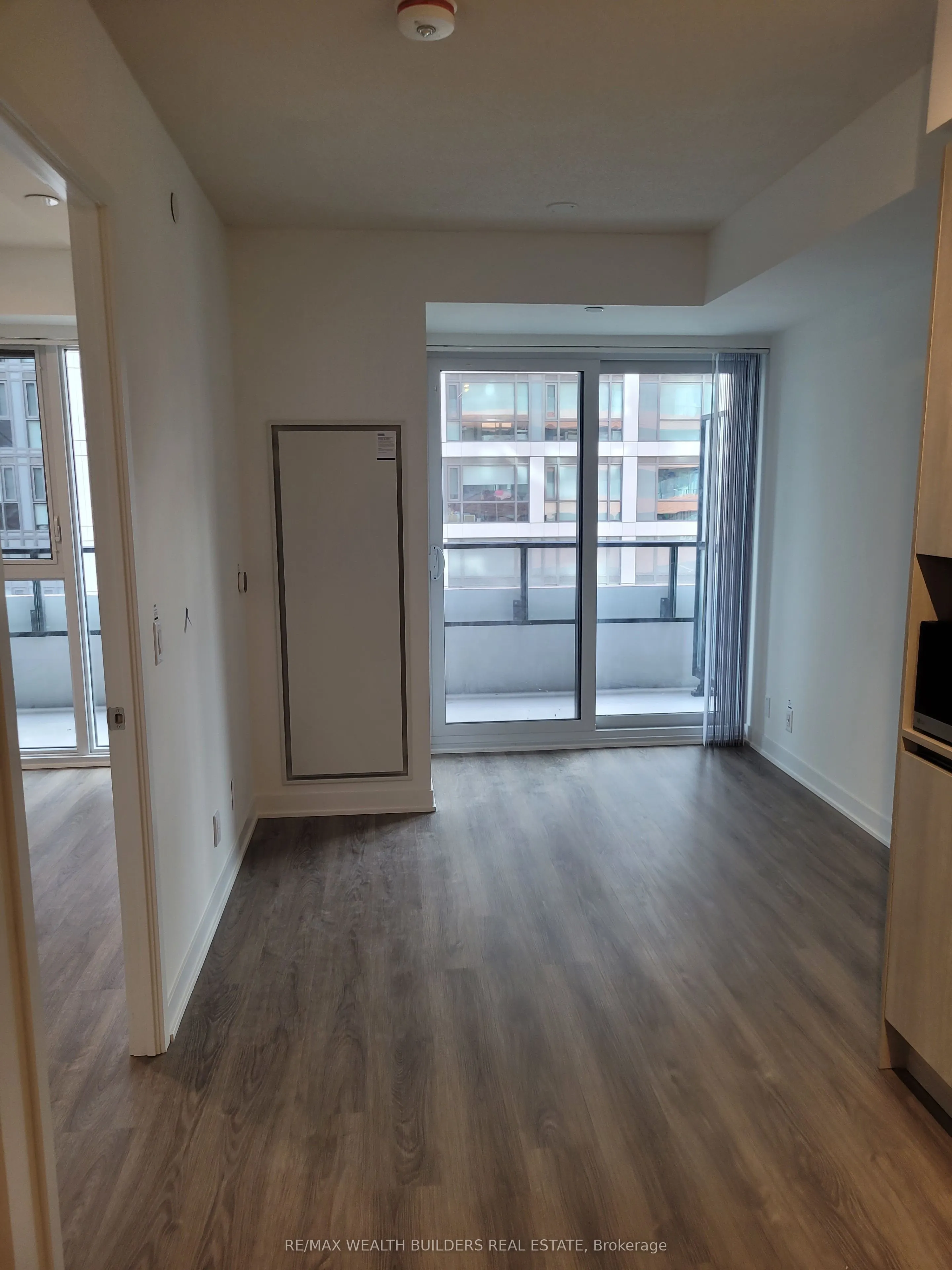 180 Front Street E #610