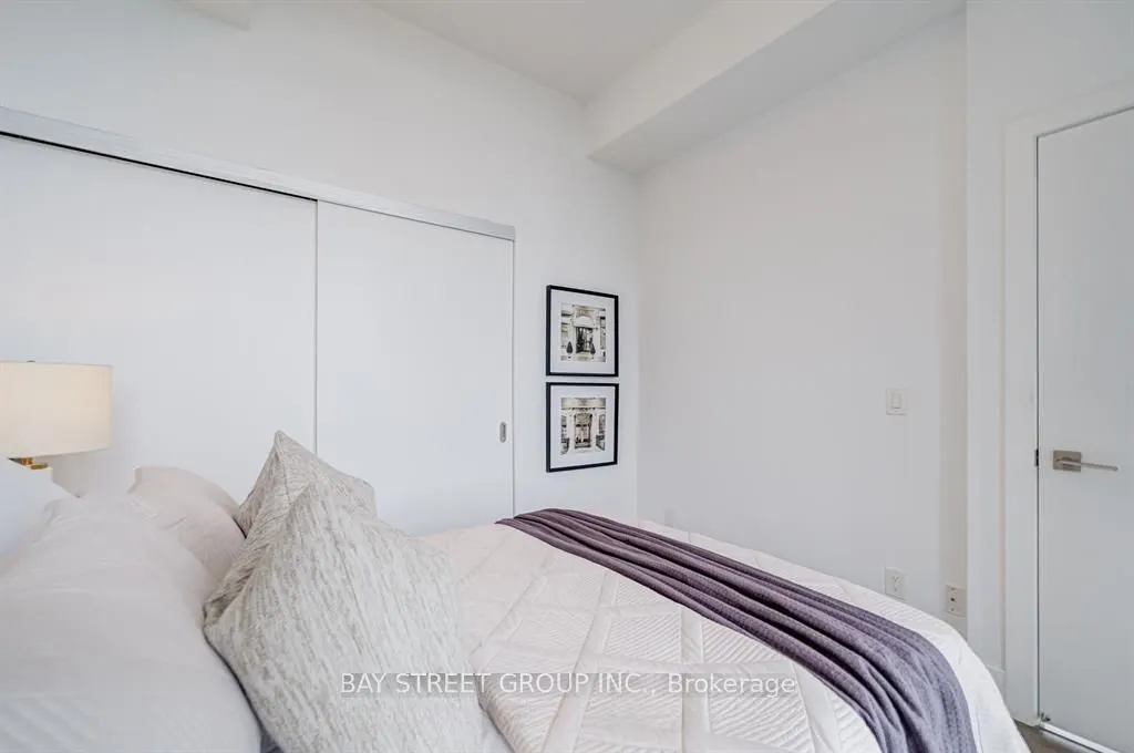 32 Davenport Road #2608