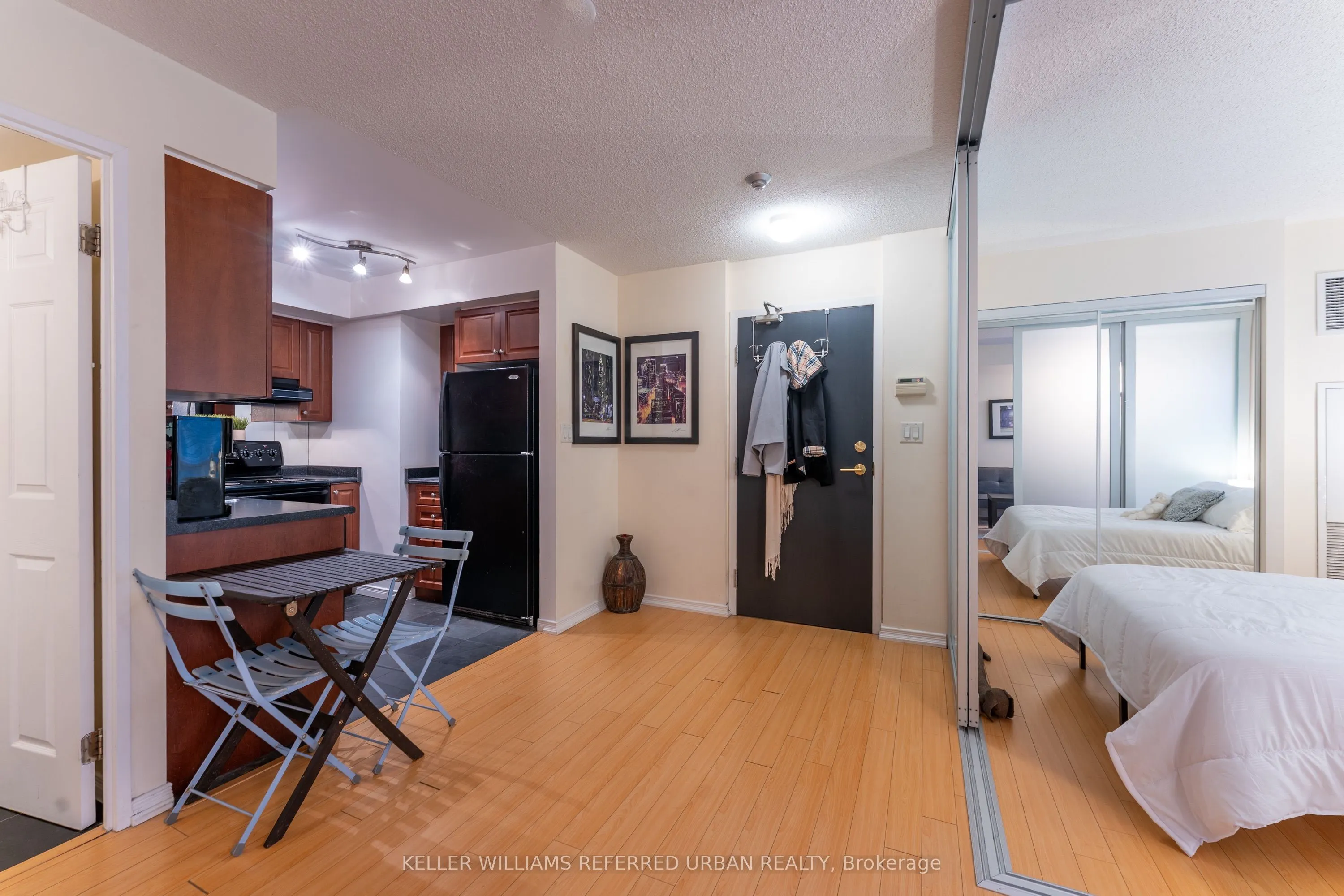 230 King Street E #304