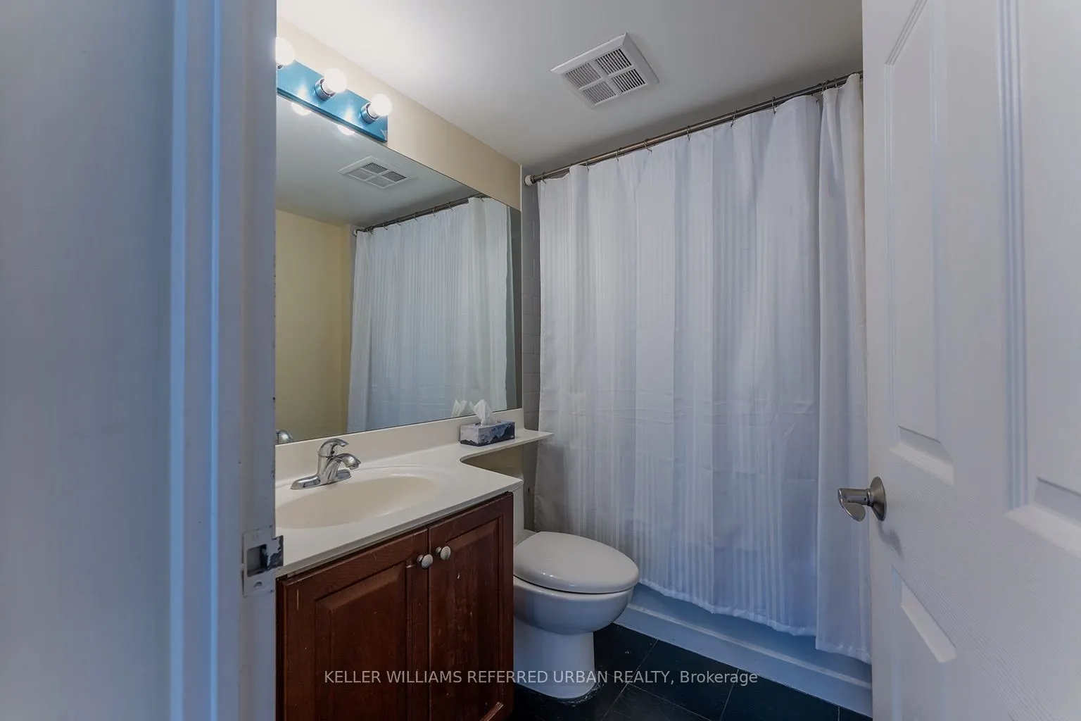 230 King Street E #304