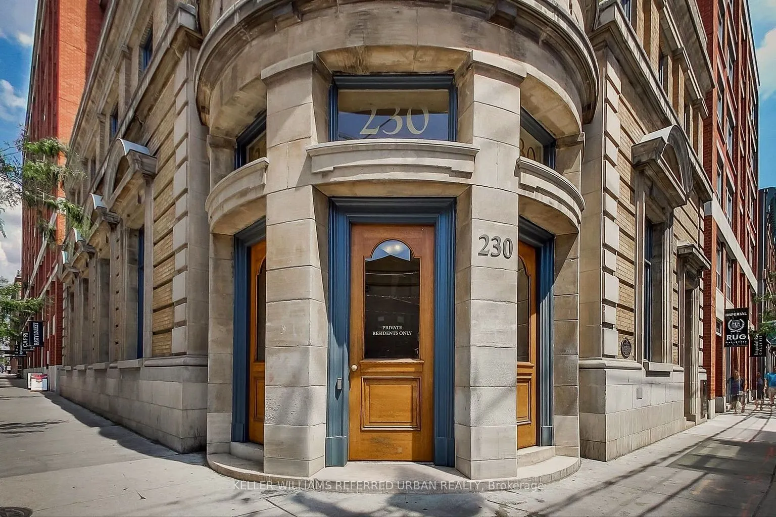 230 King Street E #304