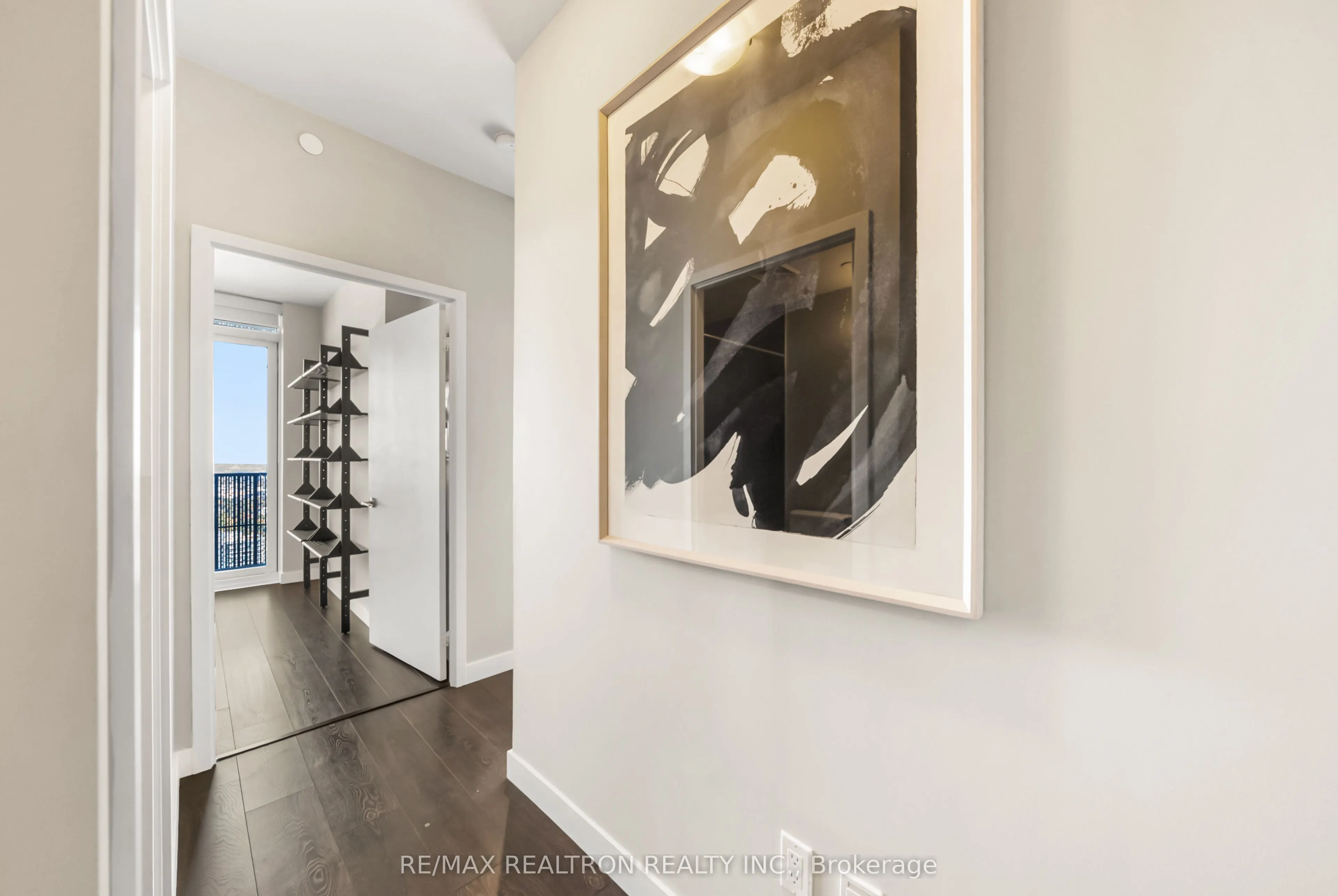 8 Eglinton Avenue E #4711