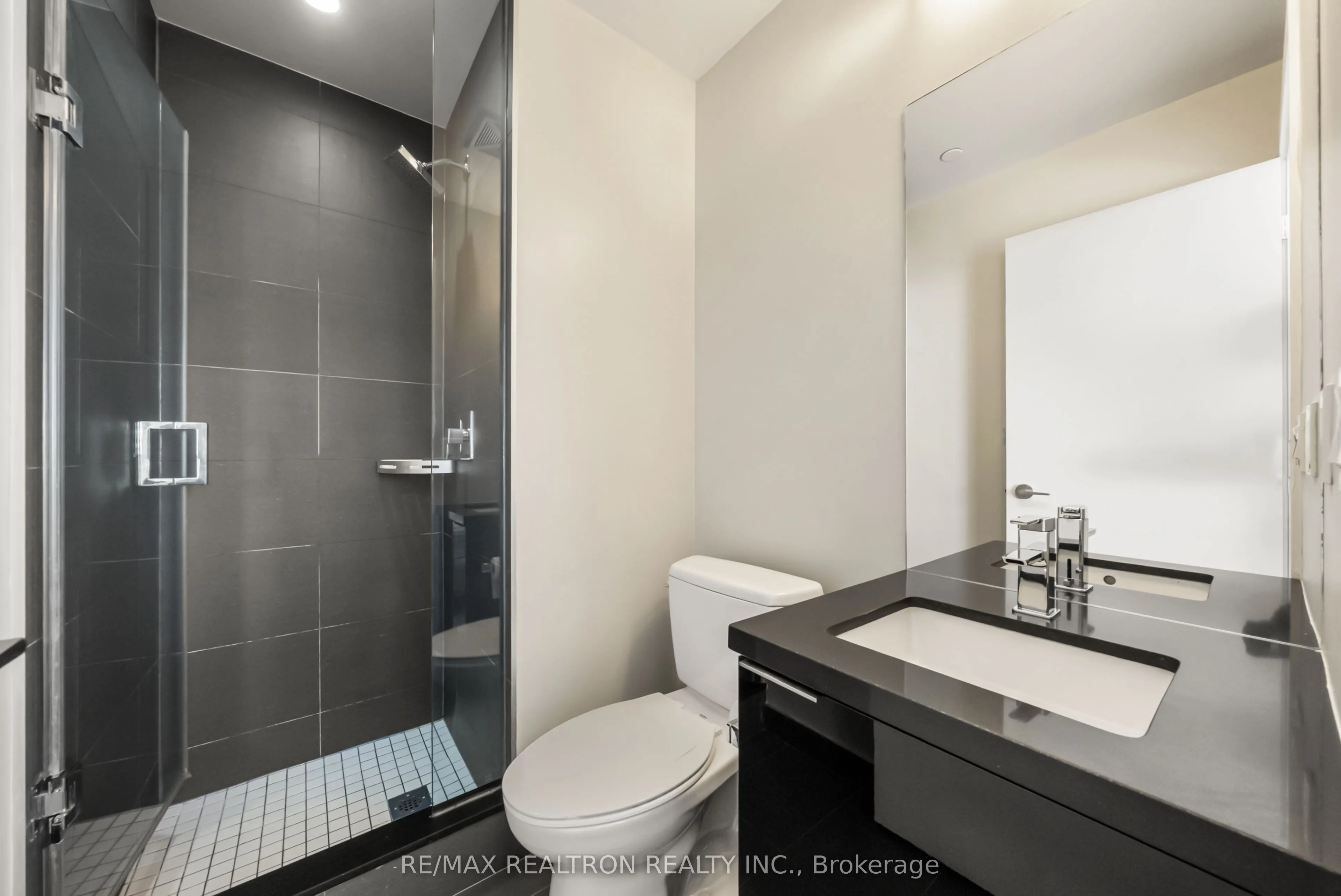 8 Eglinton Avenue E #4711