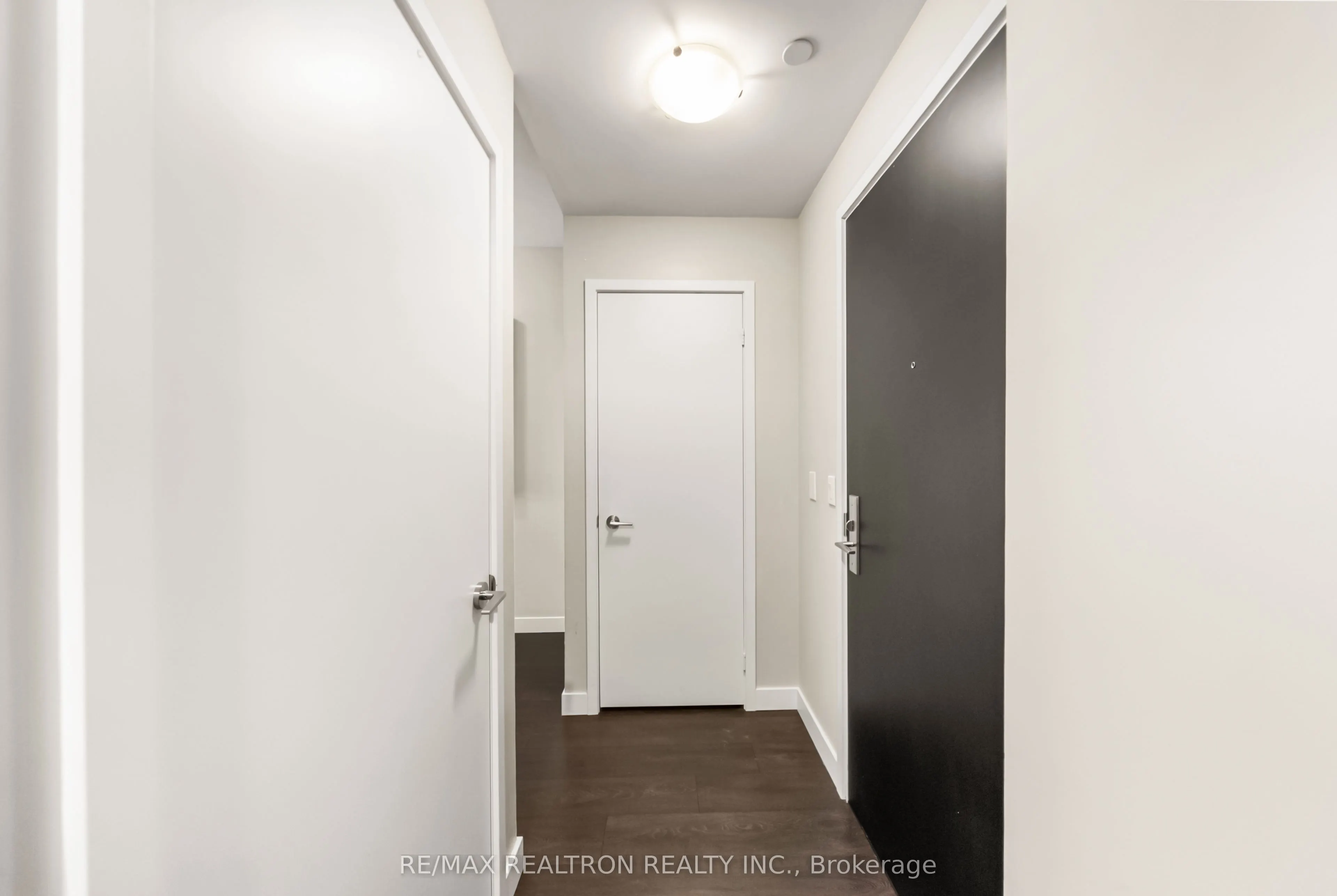 8 Eglinton Avenue E #4711