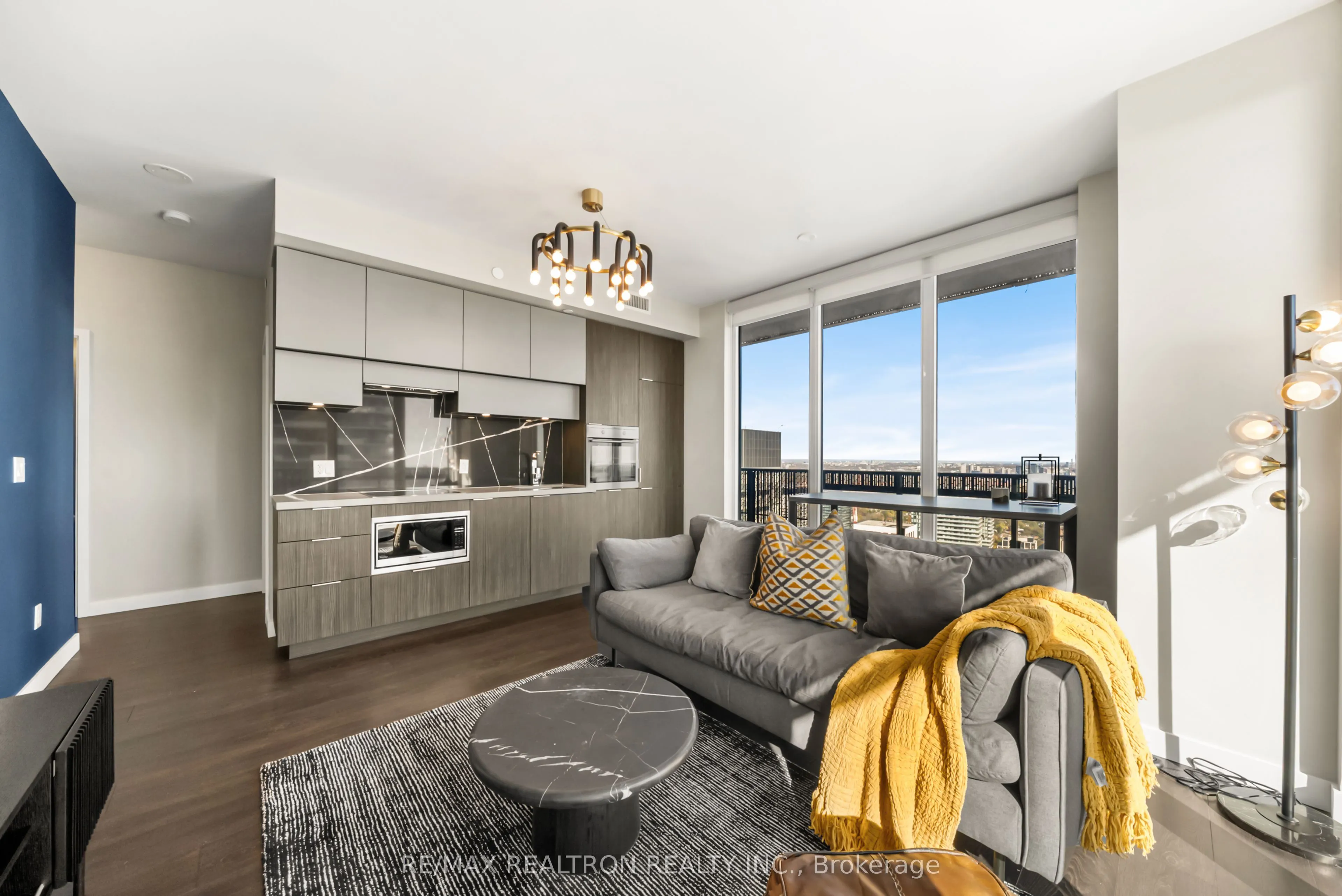 8 Eglinton Avenue E #4711