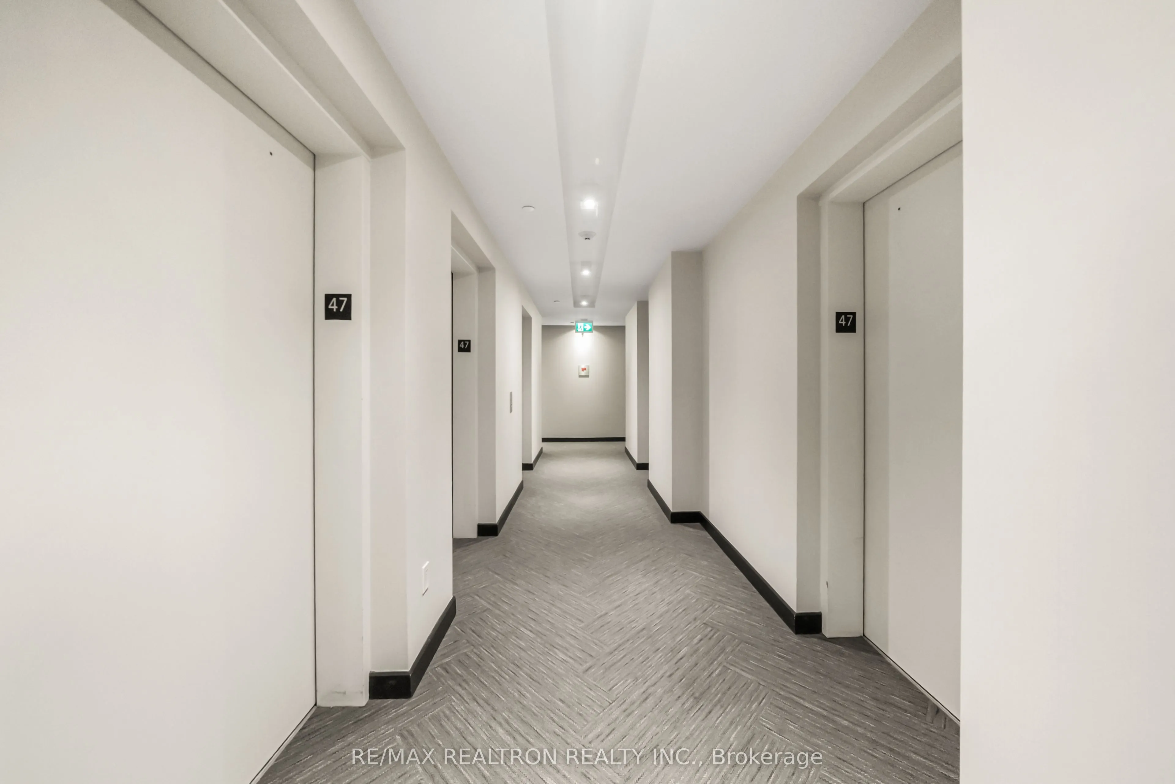 8 Eglinton Avenue E #4711
