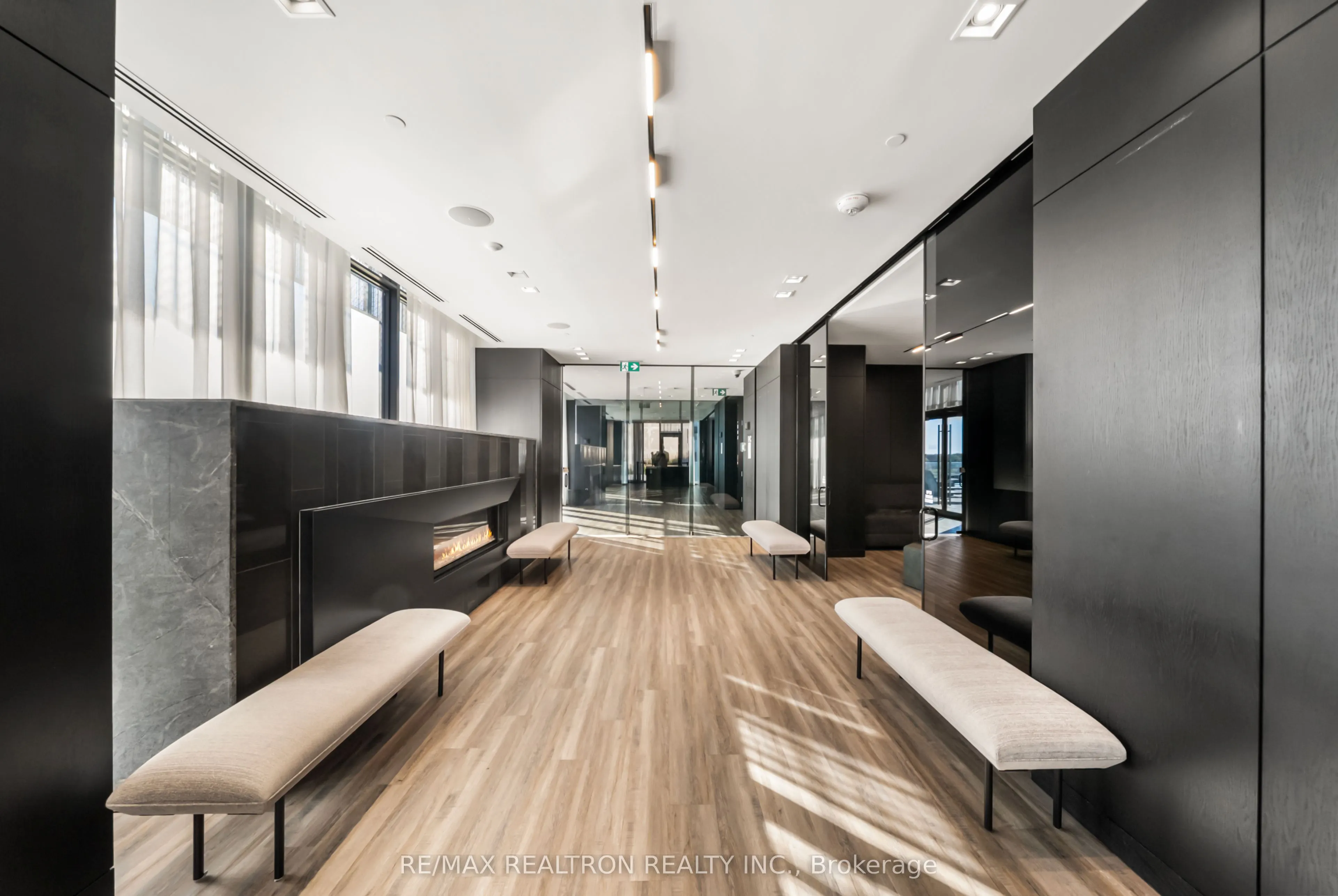 8 Eglinton Avenue E #4711