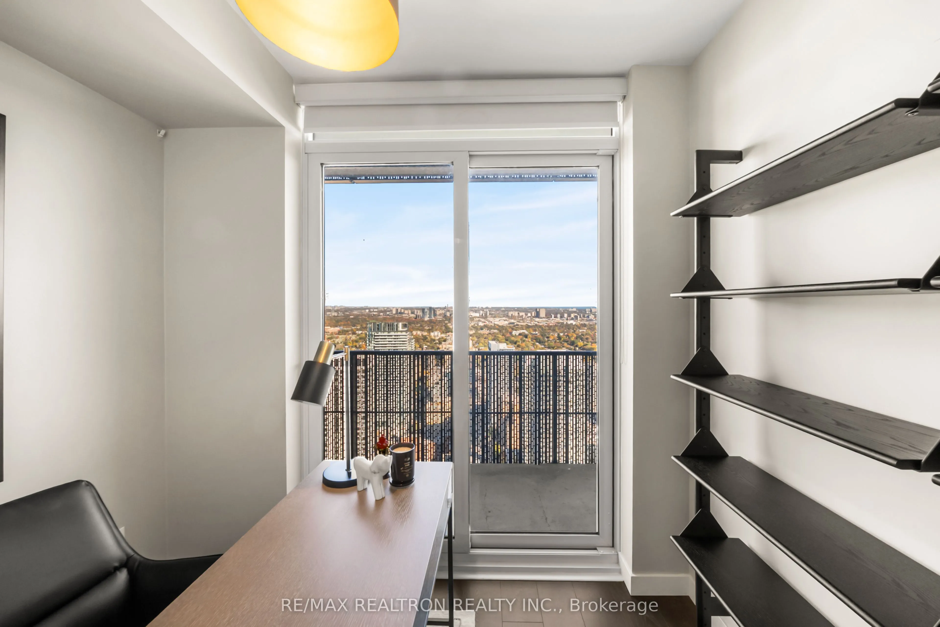 8 Eglinton Avenue E #4711