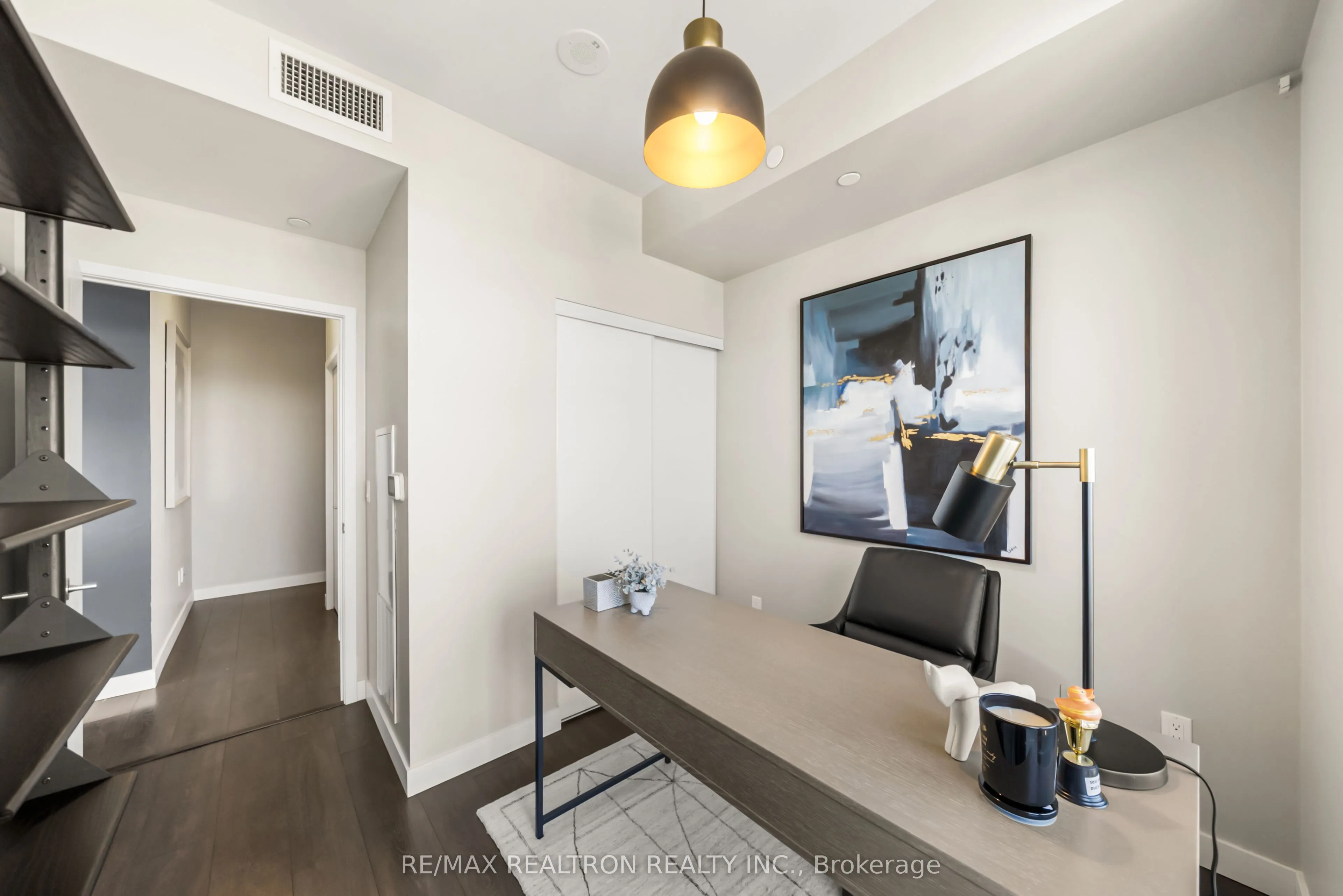 8 Eglinton Avenue E #4711