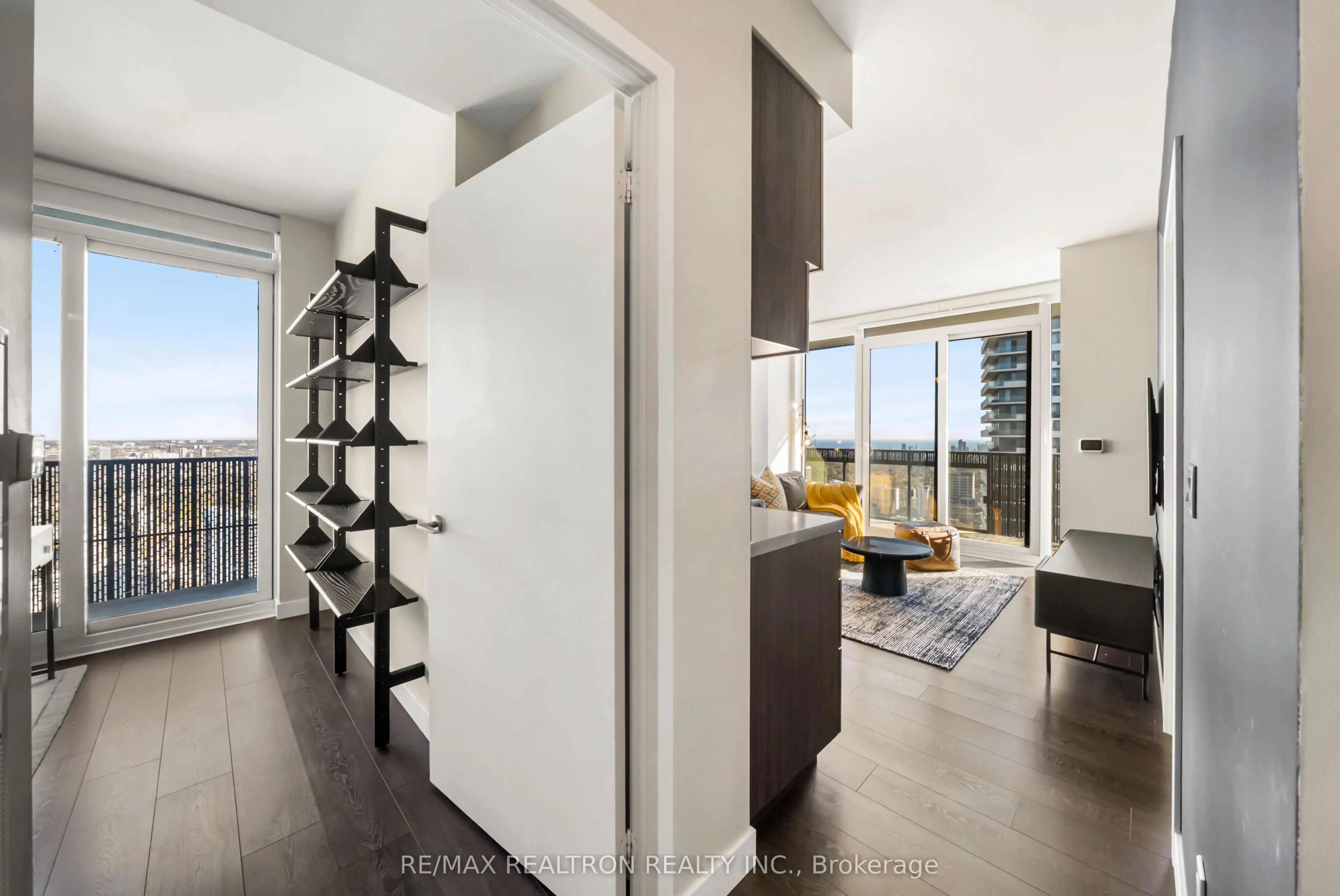 8 Eglinton Avenue E #4711